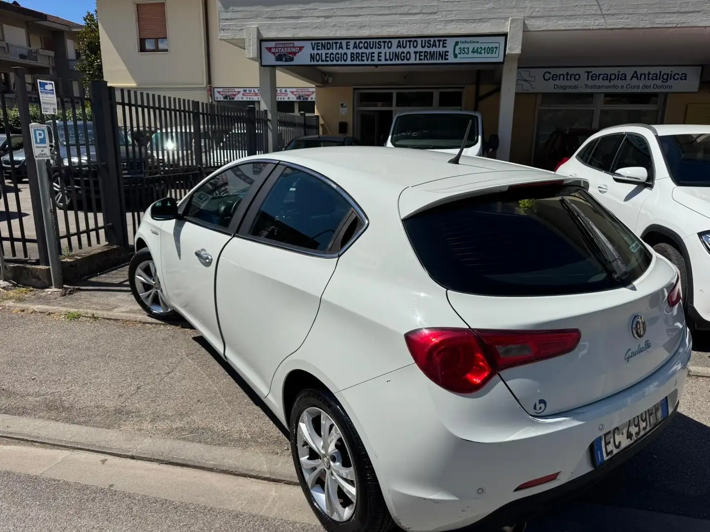 Alfa Romeo Giulietta 1.4 turbo benzina Bílá - 1
