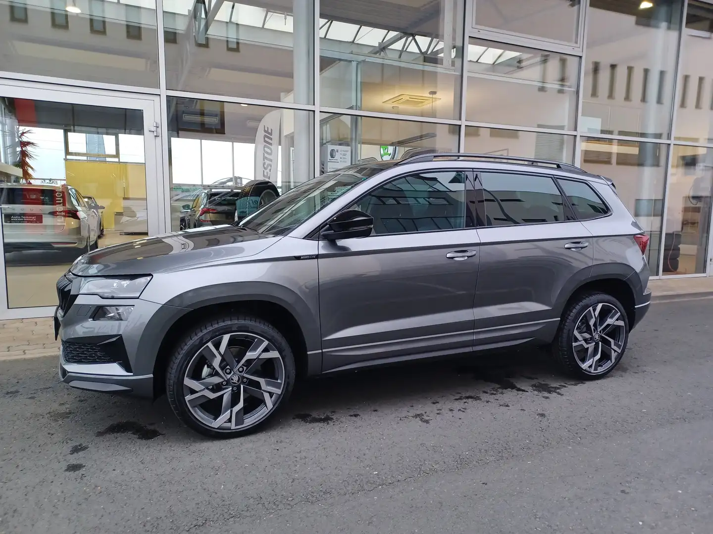 Skoda Karoq Sportline Grau - 1