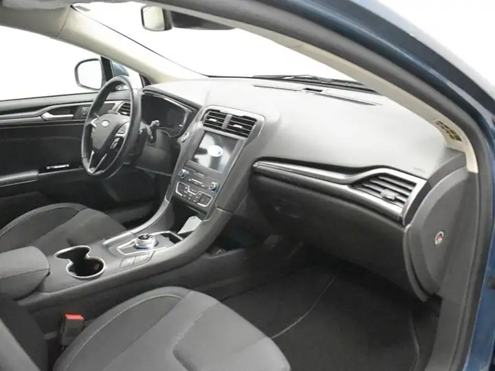 Ford Mondeo 2.0 TDCi Titanium PowerShift 2019, foto 39