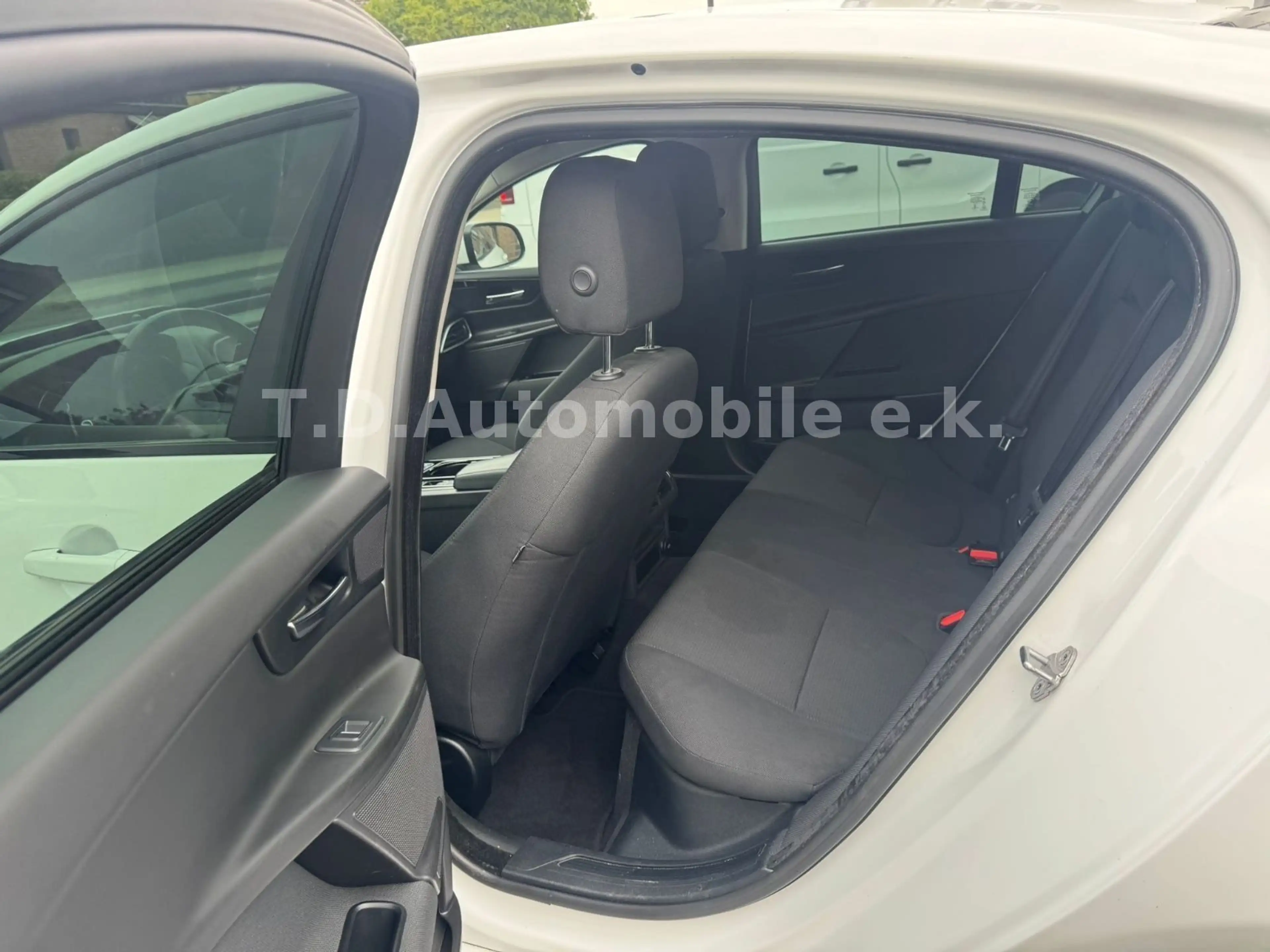 Jaguar XF /Motor macht Geräusche — photo 8