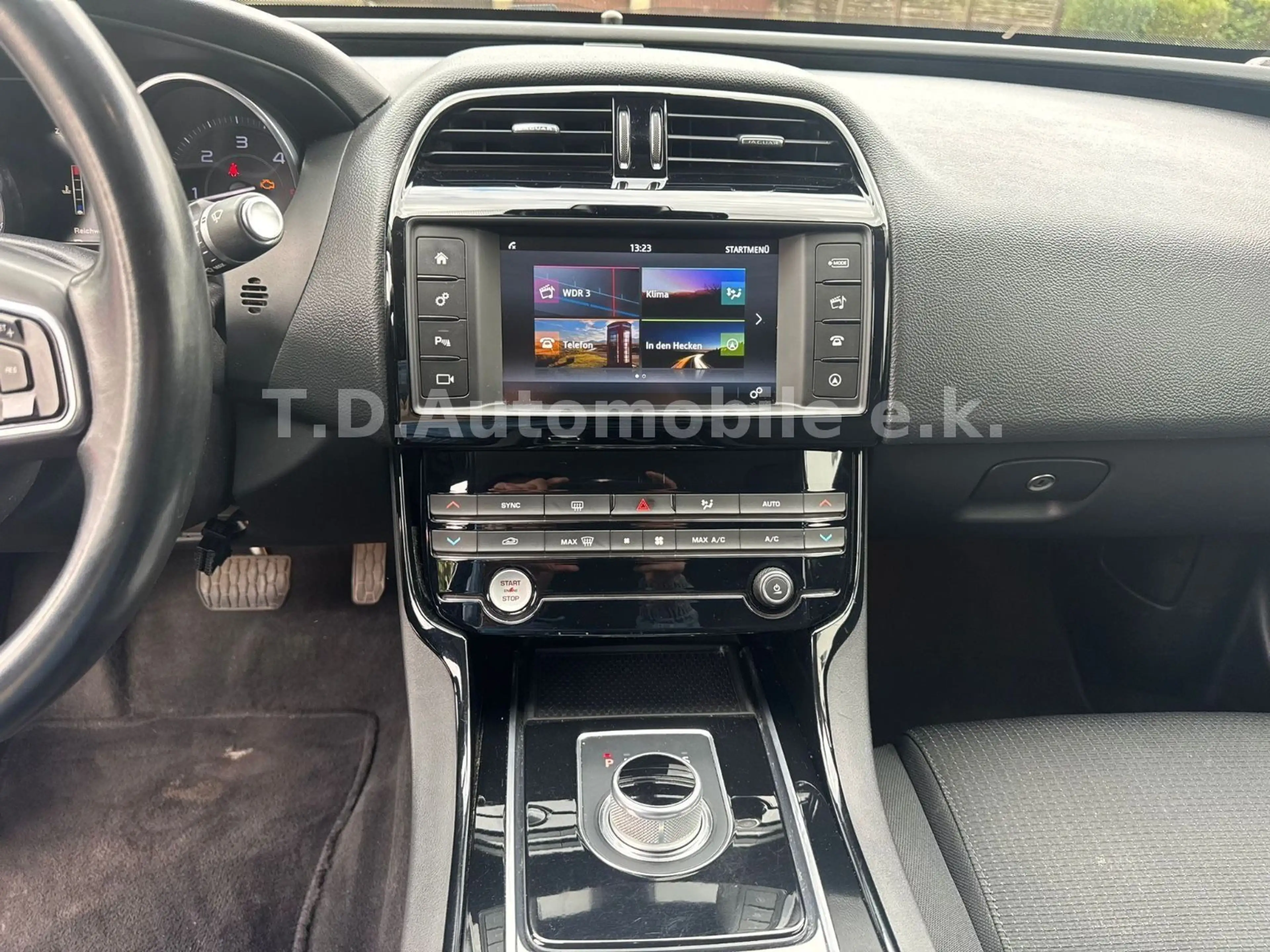 Jaguar XF /Motor macht Geräusche — photo 9