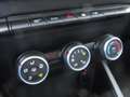 Dacia Duster 1.3 TCe Prestige | navigatie | trekhaak | stoelver Blauw - thumbnail 18