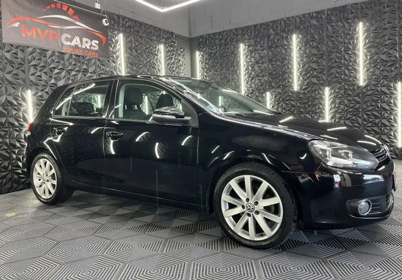 Volkswagen Golf Standard Model — photo 3