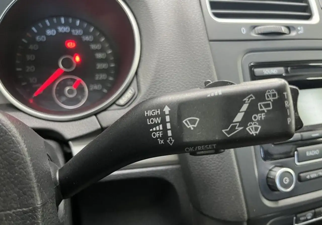 Volkswagen Golf Standard Model — photo 15
