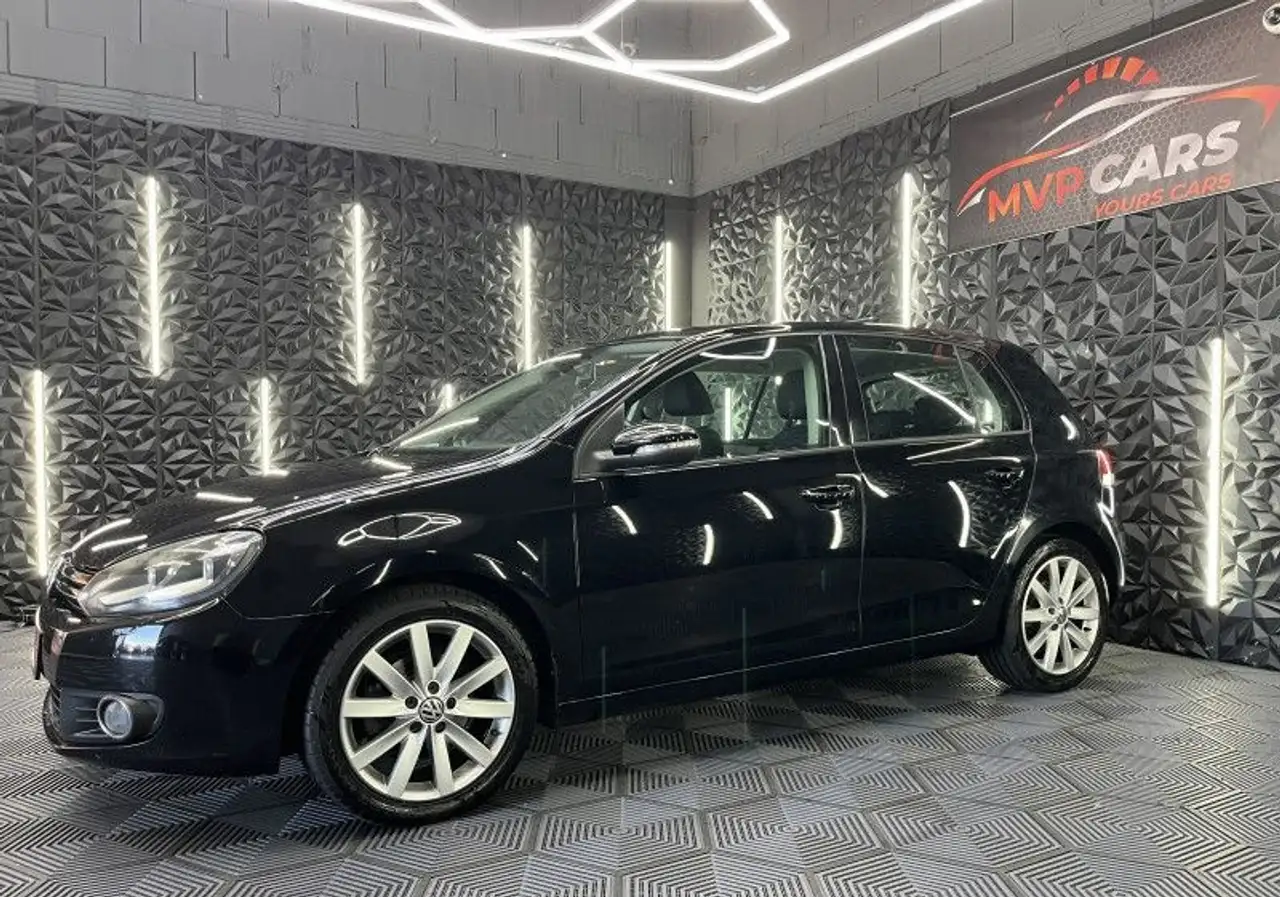 Volkswagen Golf Standard Model — photo 2