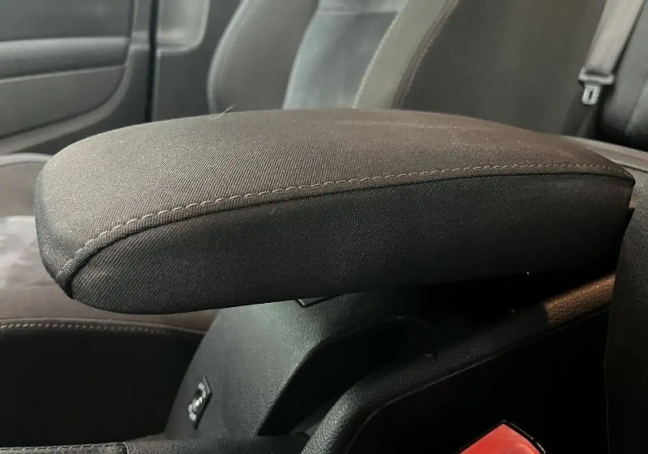 Volkswagen Golf Standard Model — photo 24