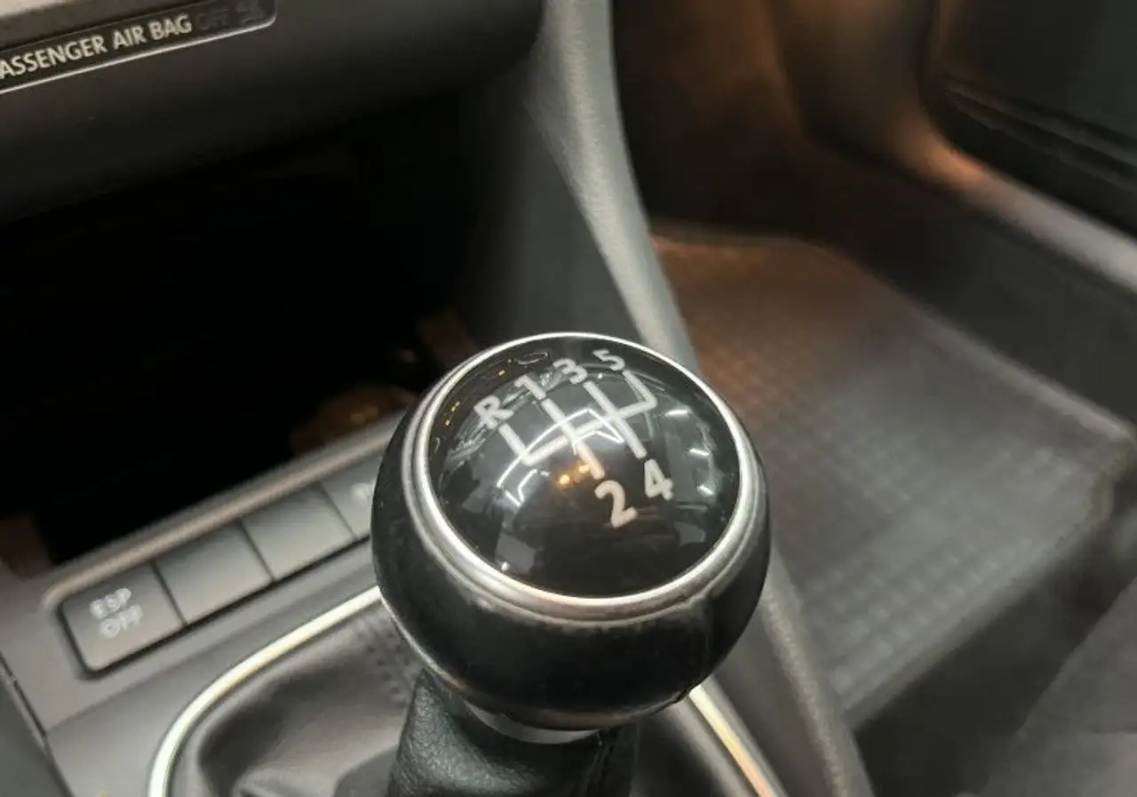 Volkswagen Golf Standard Model — photo 20