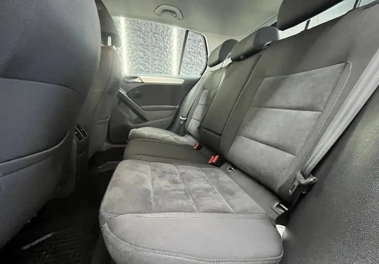 Volkswagen Golf Standard Model — photo 8