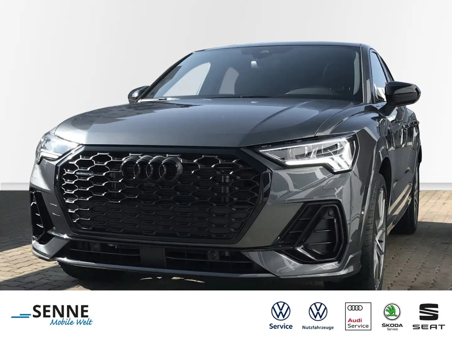 Audi Q3 Sportback 40 TFSI quattro S line, AHK, Pano, Navi, Grijs - 1