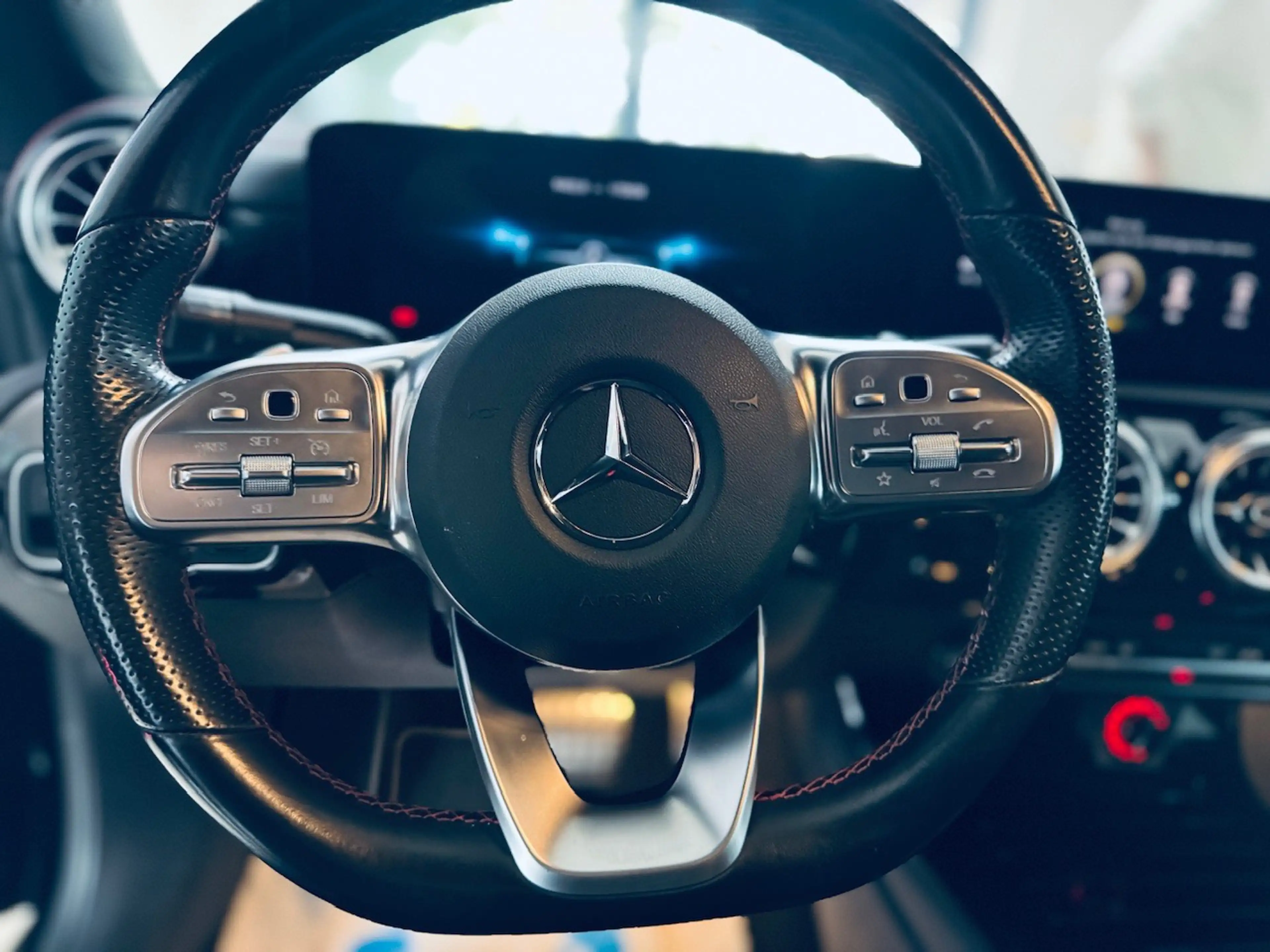 Mercedes-Benz CLA 220 CLA 220 d*AMG Line+Finanzierung+Garantie+Inspektion+Tüv* — photo 13