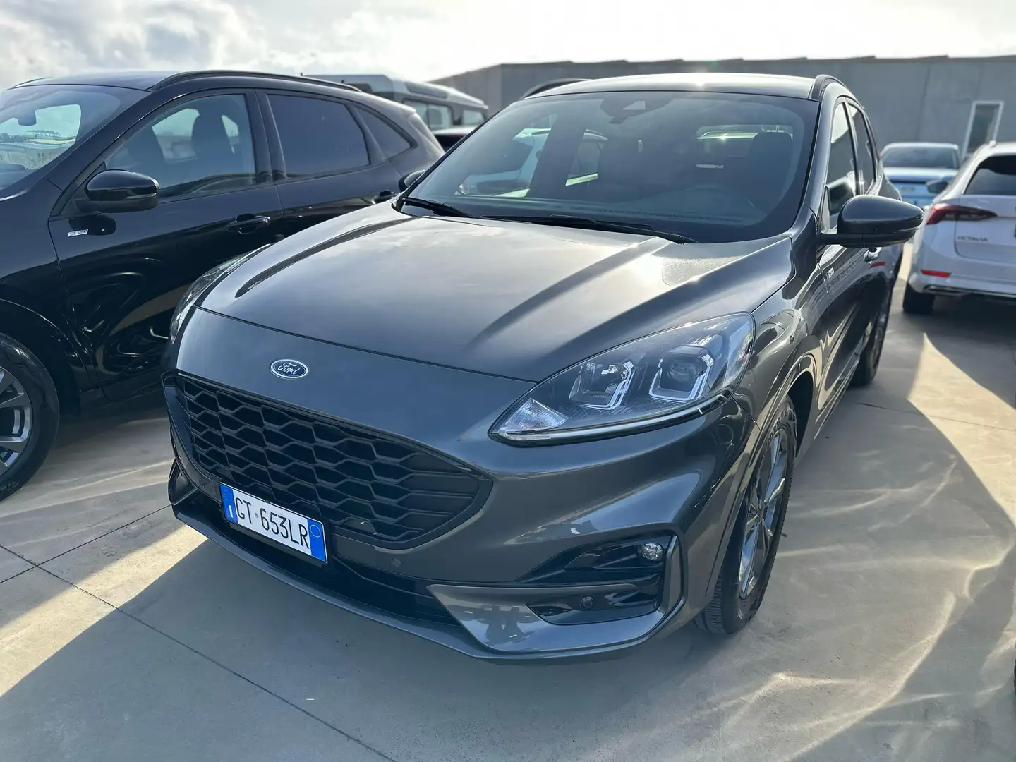 Ford Kuga Kuga 2.0 ecoblue ST-Line Design 2wd 120cv auto Grigio - 1