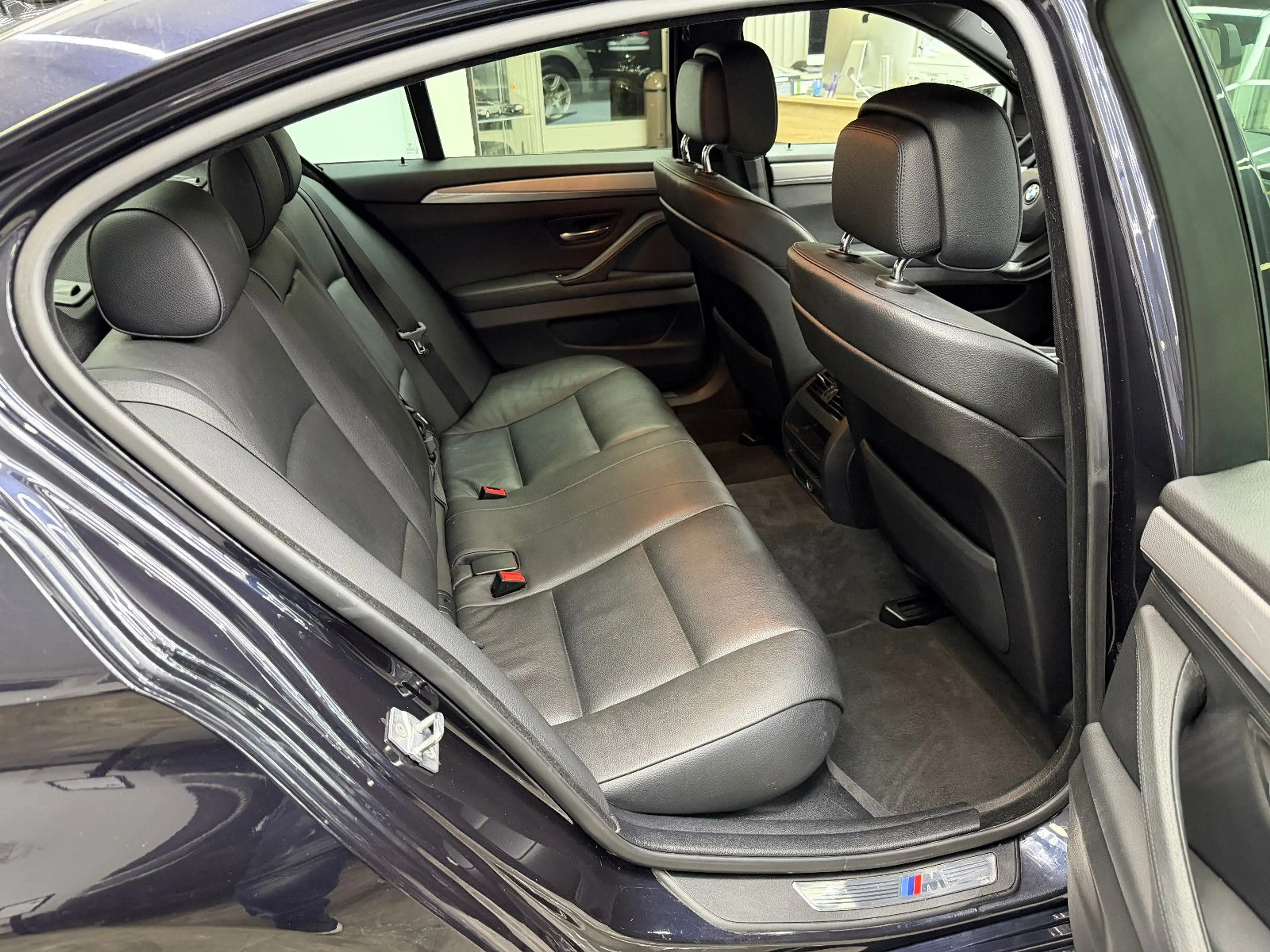 BMW 530 d M Paket Xenon Leder Standheizung PDC — photo 13