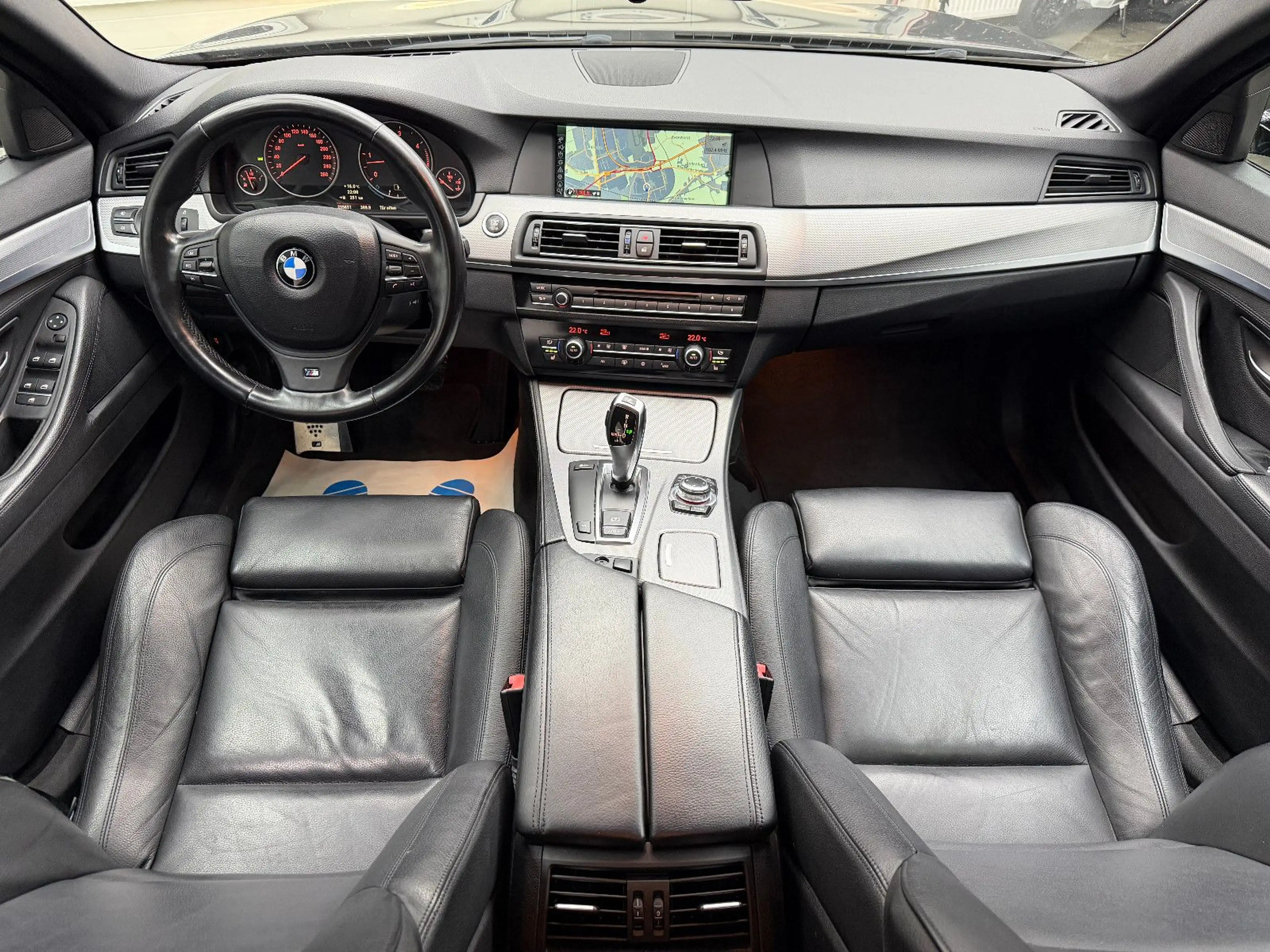 BMW 530 d M Paket Xenon Leder Standheizung PDC — photo 8