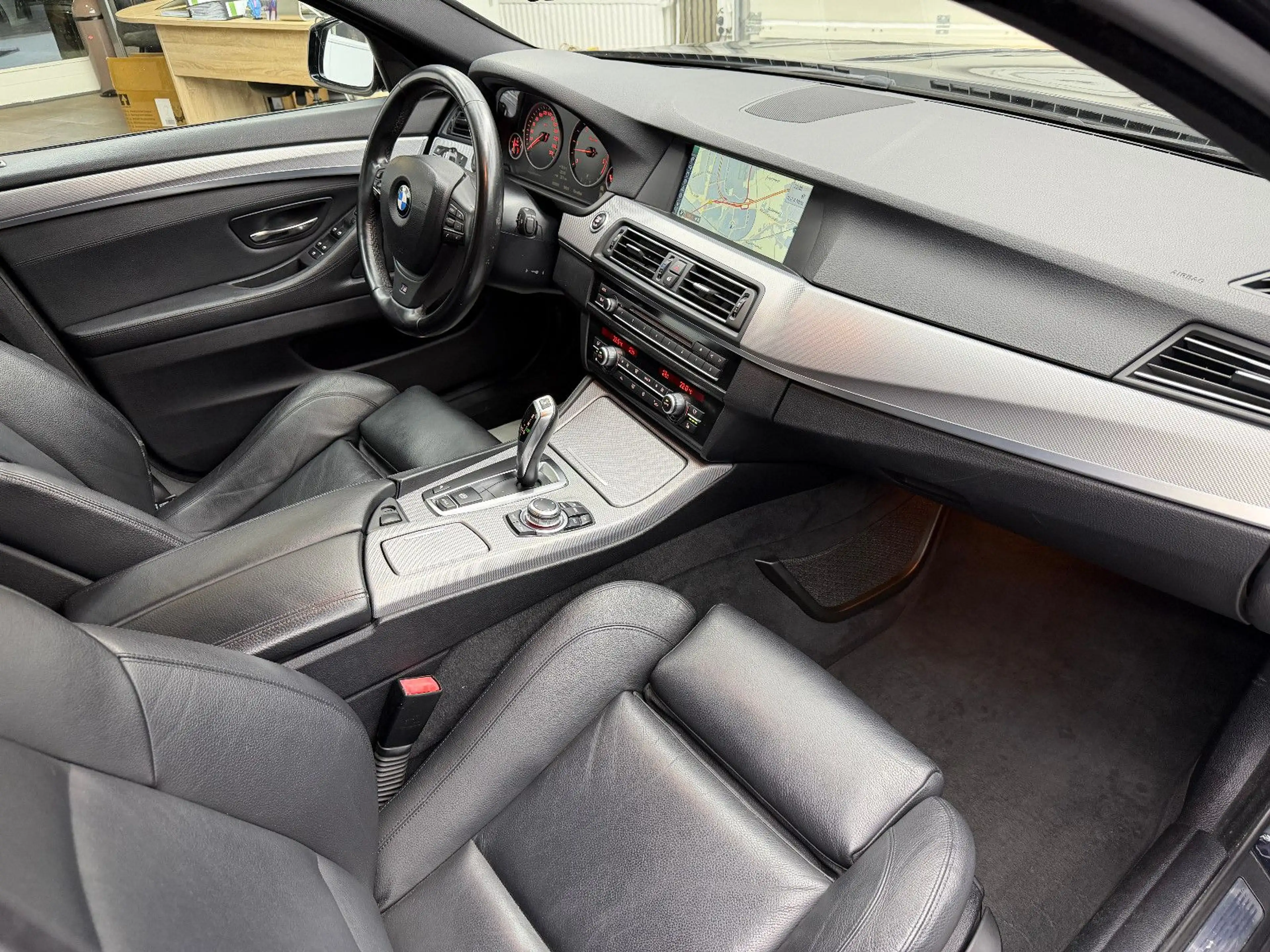 BMW 530 d M Paket Xenon Leder Standheizung PDC — photo 7