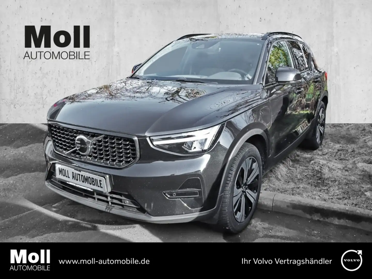 Volvo XC40 Plus Dark Recharge Plug-In Hybrid 2WD T4 Twin Engi Schwarz - 1