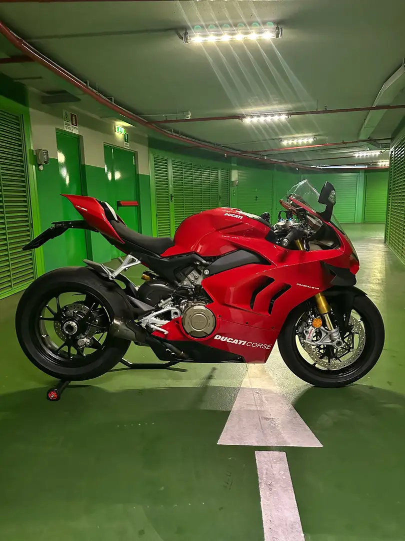 Ducati Panigale V4 S Rosso - 1