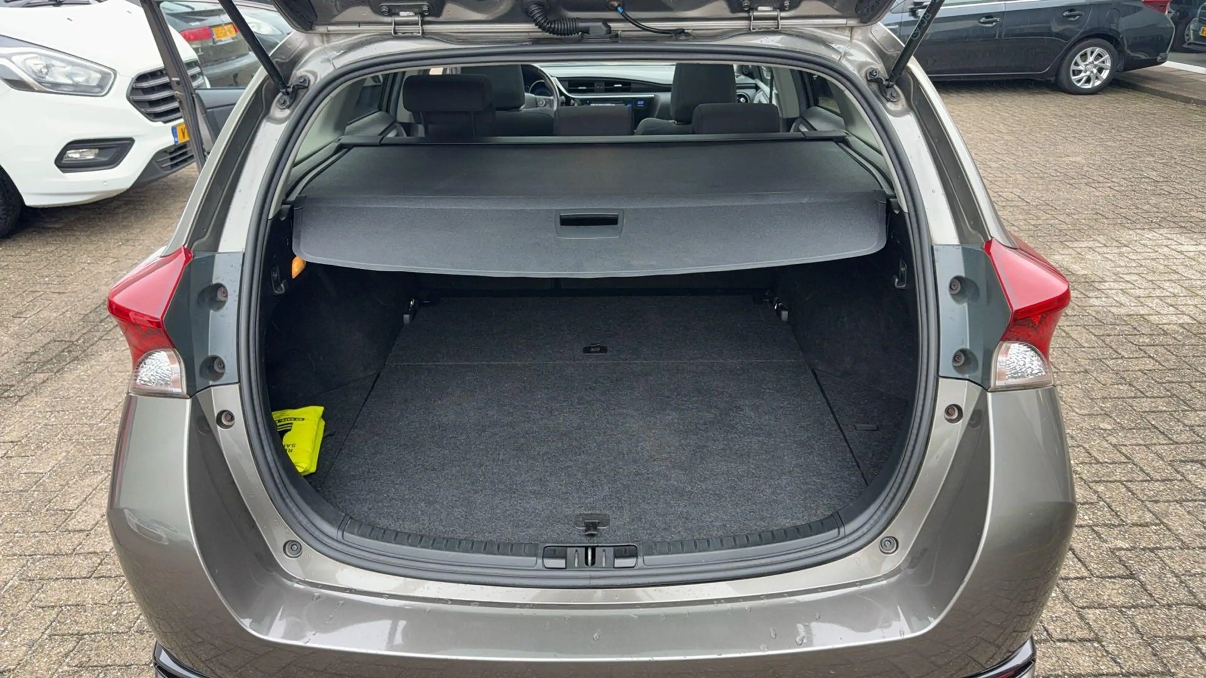 Toyota Auris Touring Sports 1.2T Trend Facelift Panoramadak |Vo — photo 15