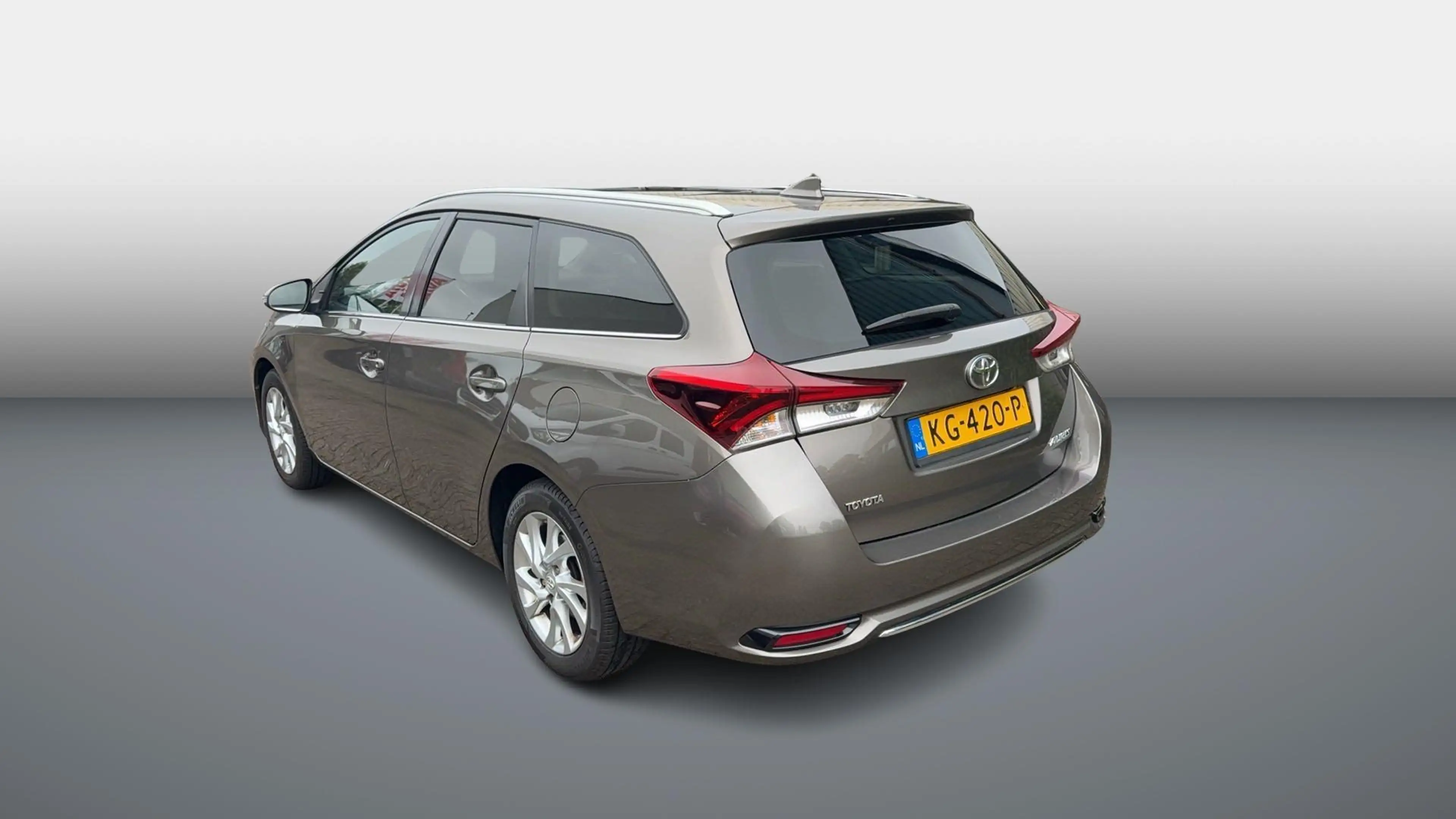 Toyota Auris Touring Sports 1.2T Trend Facelift Panoramadak |Vo — photo 2