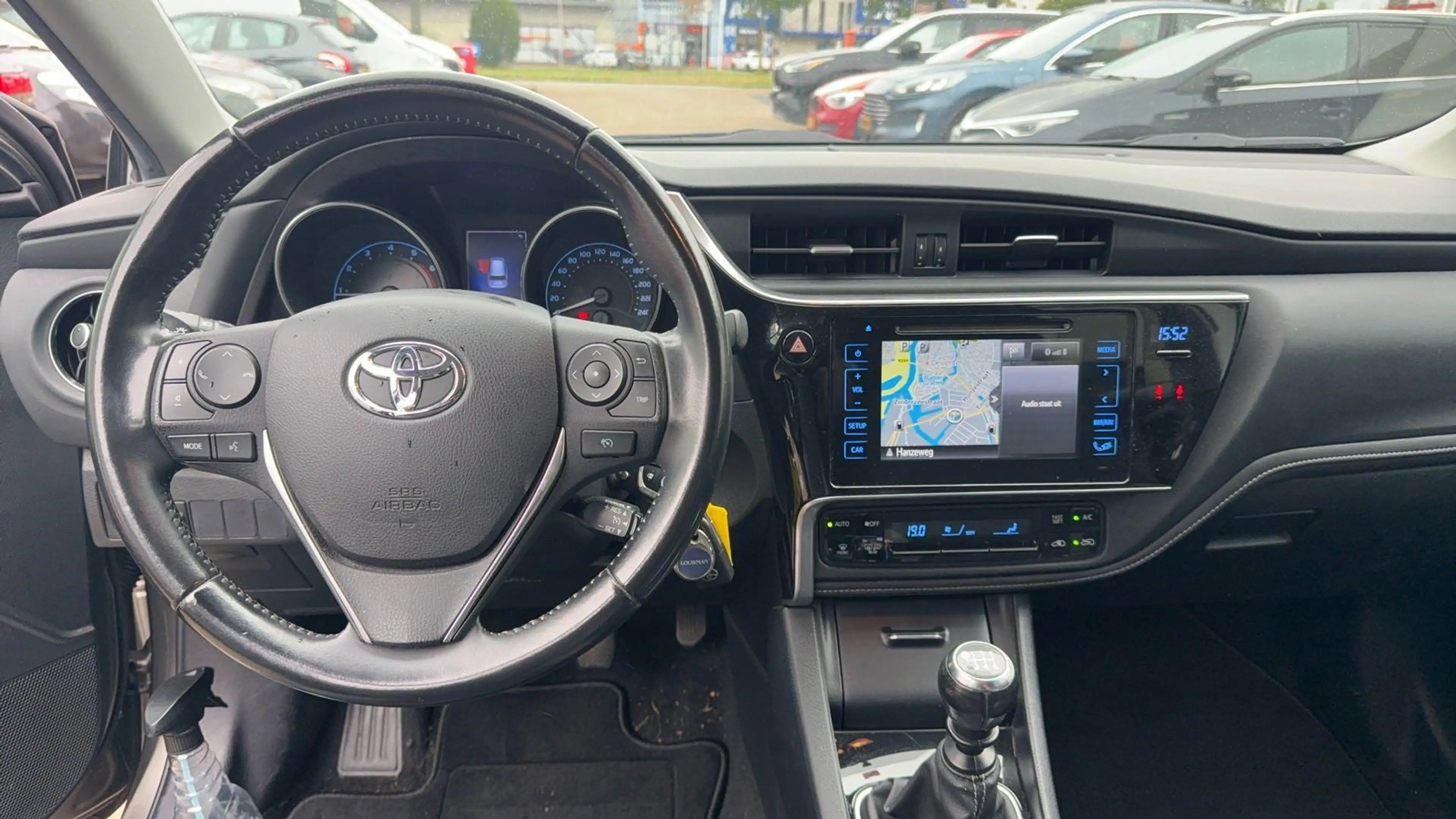 Toyota Auris Touring Sports 1.2T Trend Facelift Panoramadak |Vo — photo 8