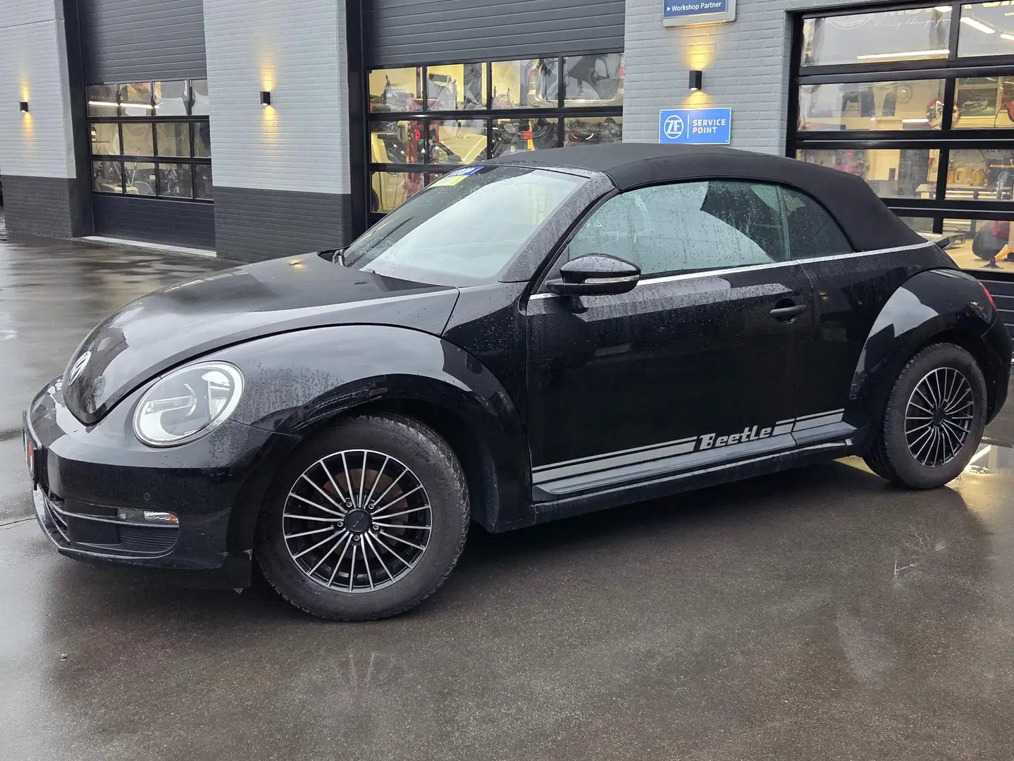 Volkswagen Beetle The Beetle Cabriolet 1.2 TSI BlueMotion Technology Noir - 1