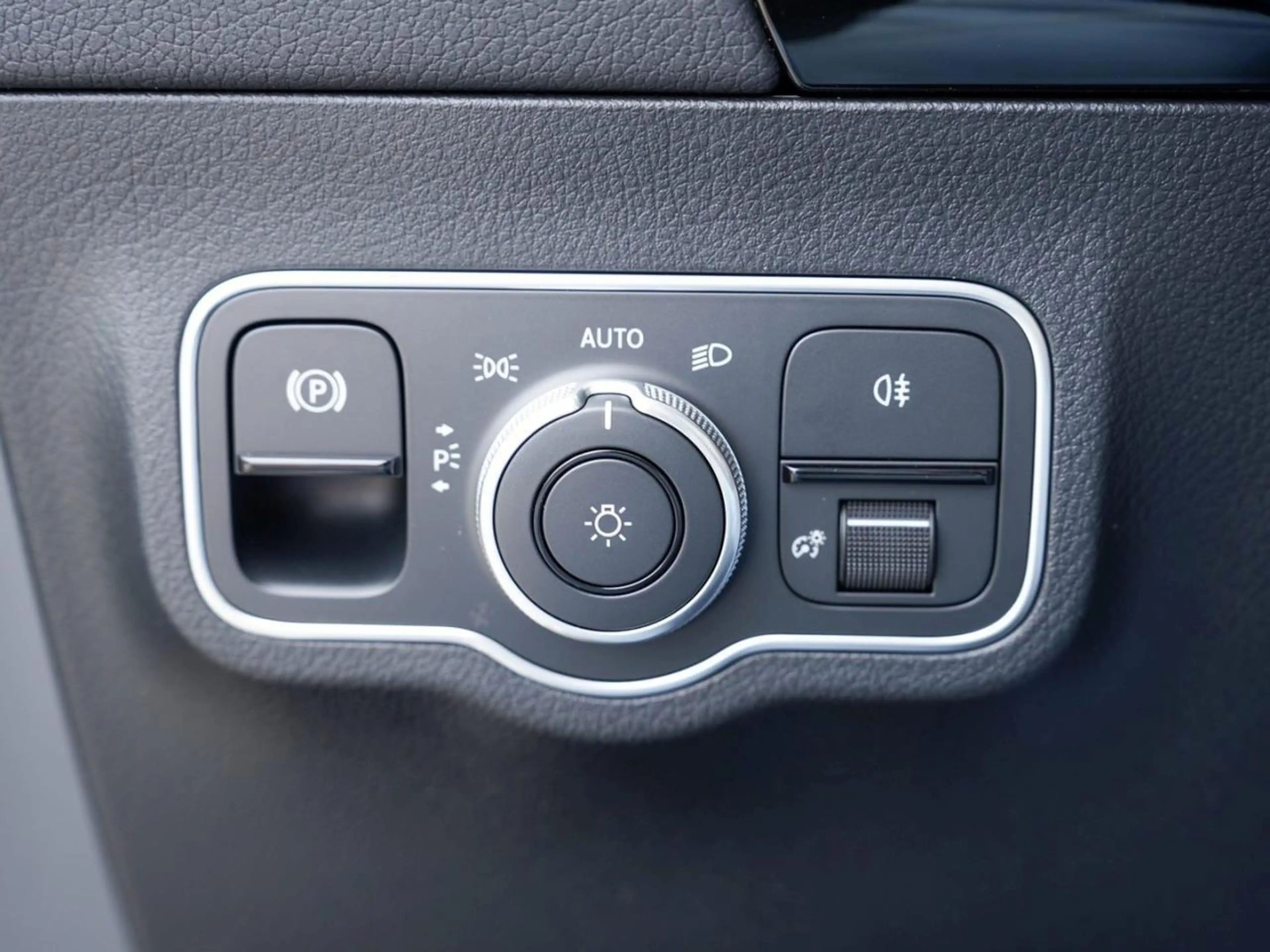 Mercedes-Benz B 180 d Progressive Distronic Kamera AHK Easy-P — photo 10