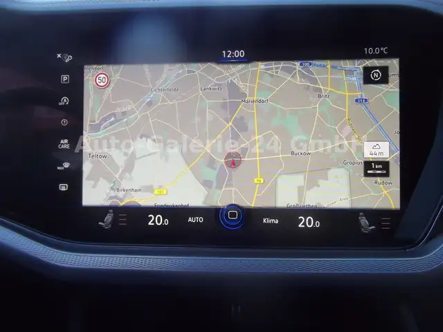 Volkswagen Touareg view 13