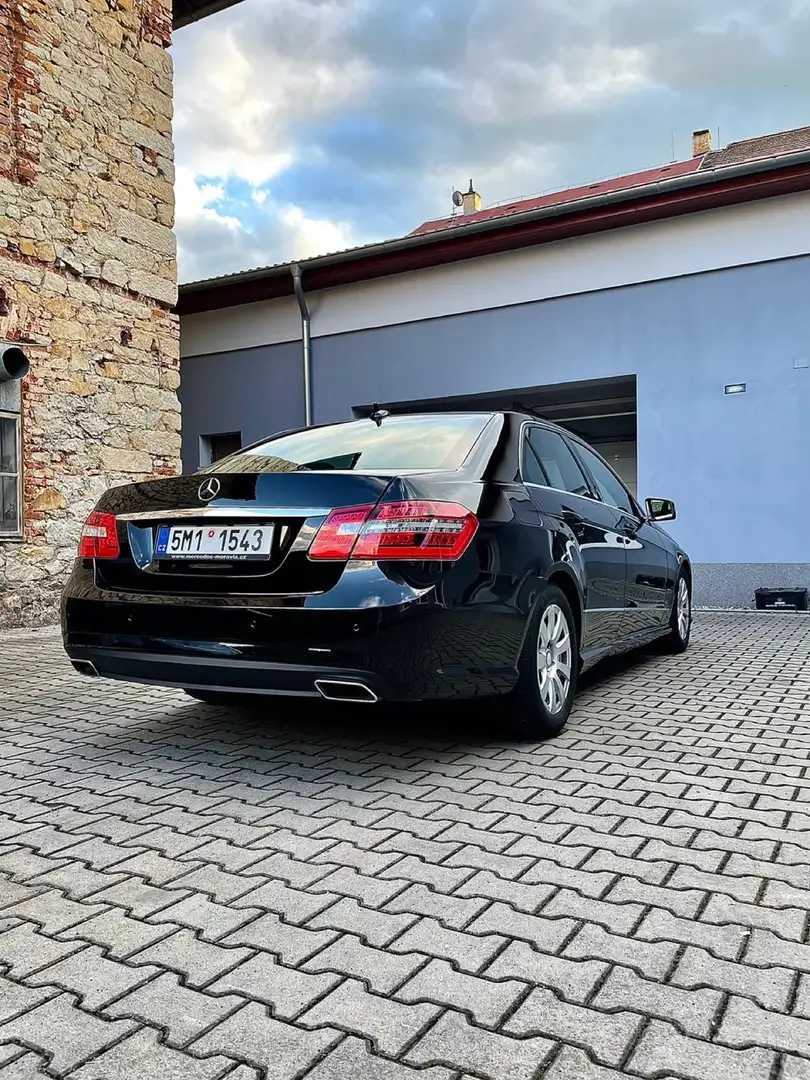 Mercedes-Benz E 300 BlueTEC HYBRID 7G-TRONIC Avantgarde Černá - 2