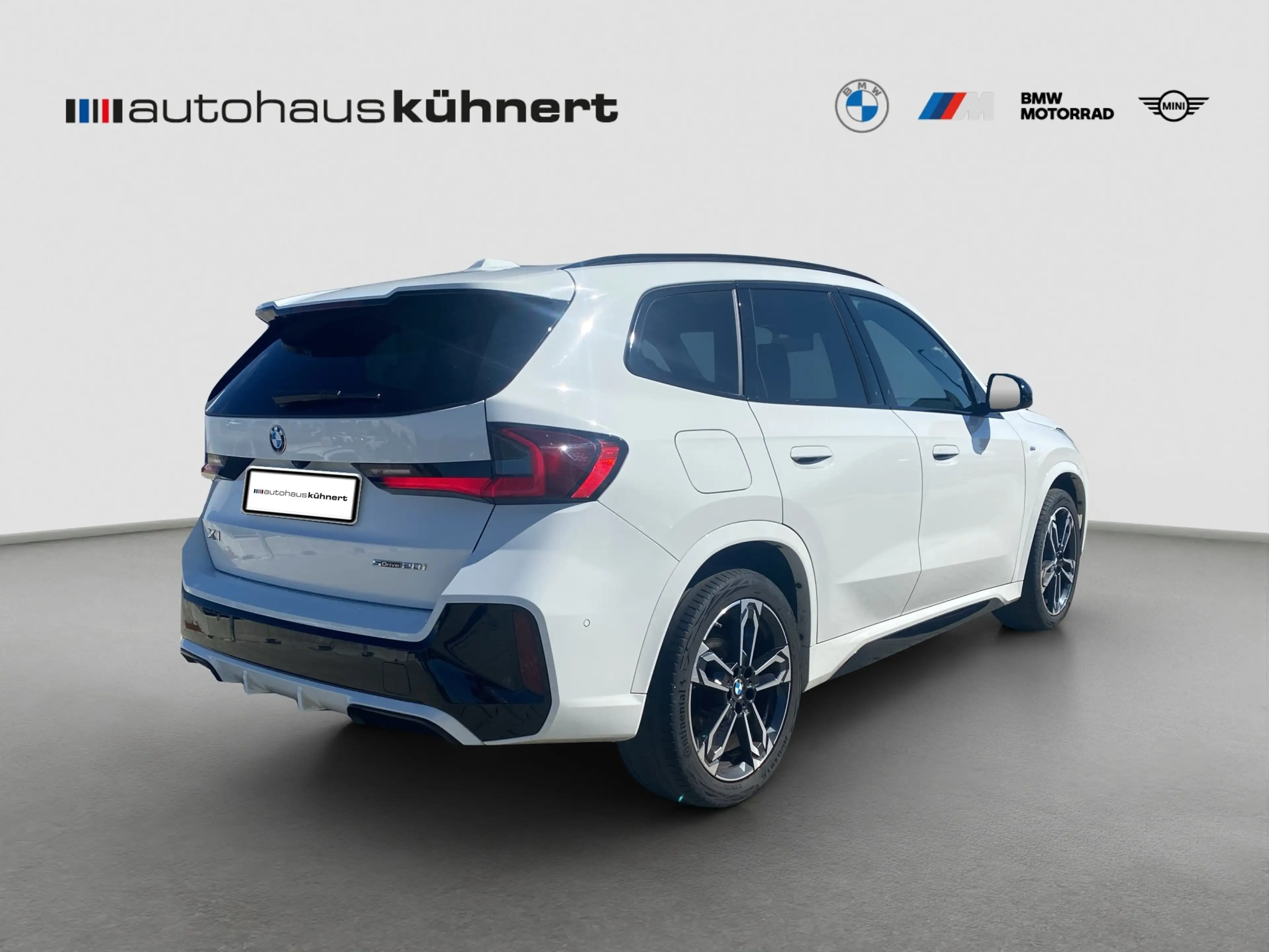 BMW X1 sDrive20i M-Sport ACC LED SpurAss 360° HUD — photo 7