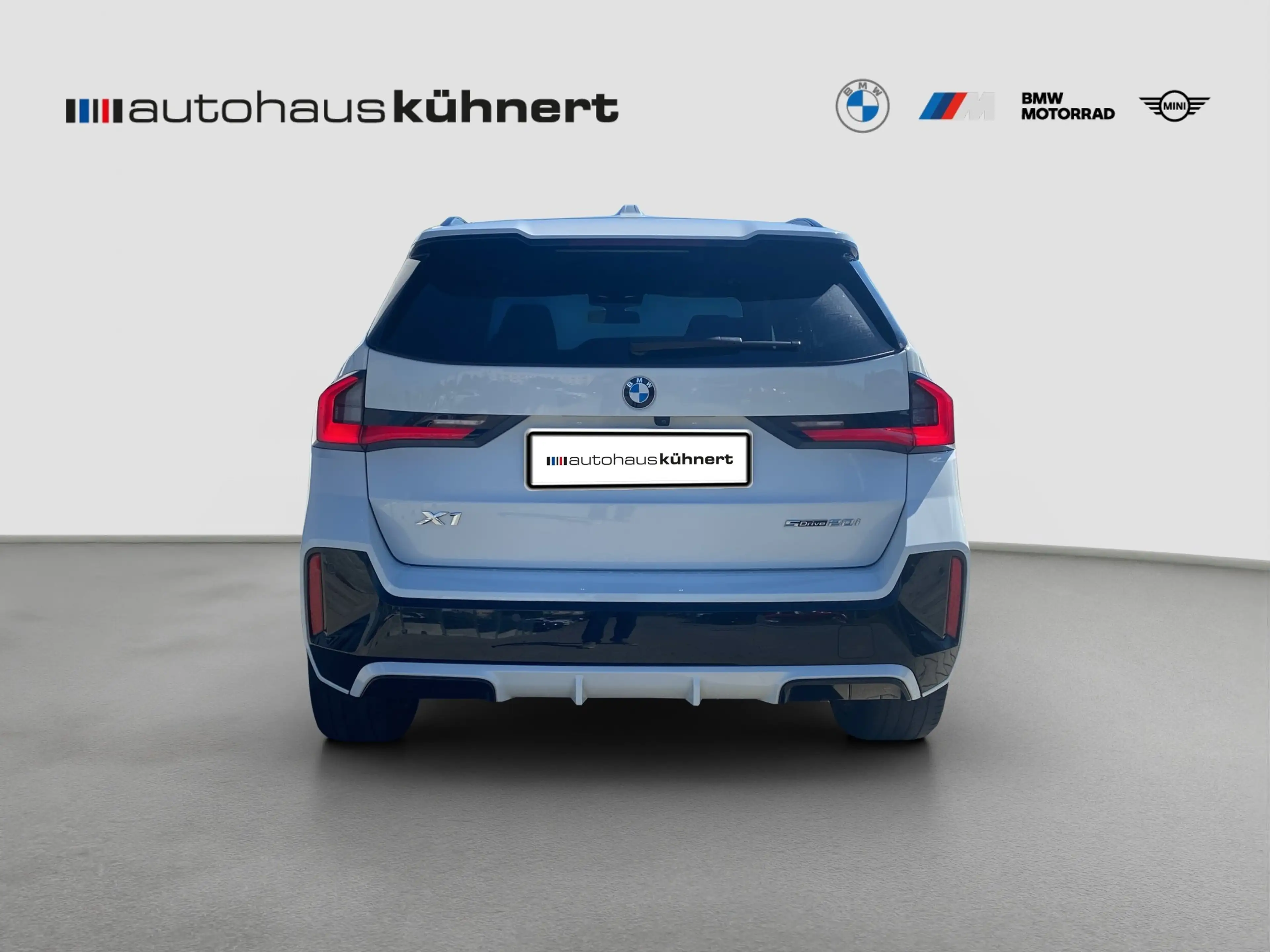 BMW X1 sDrive20i M-Sport ACC LED SpurAss 360° HUD — photo 6