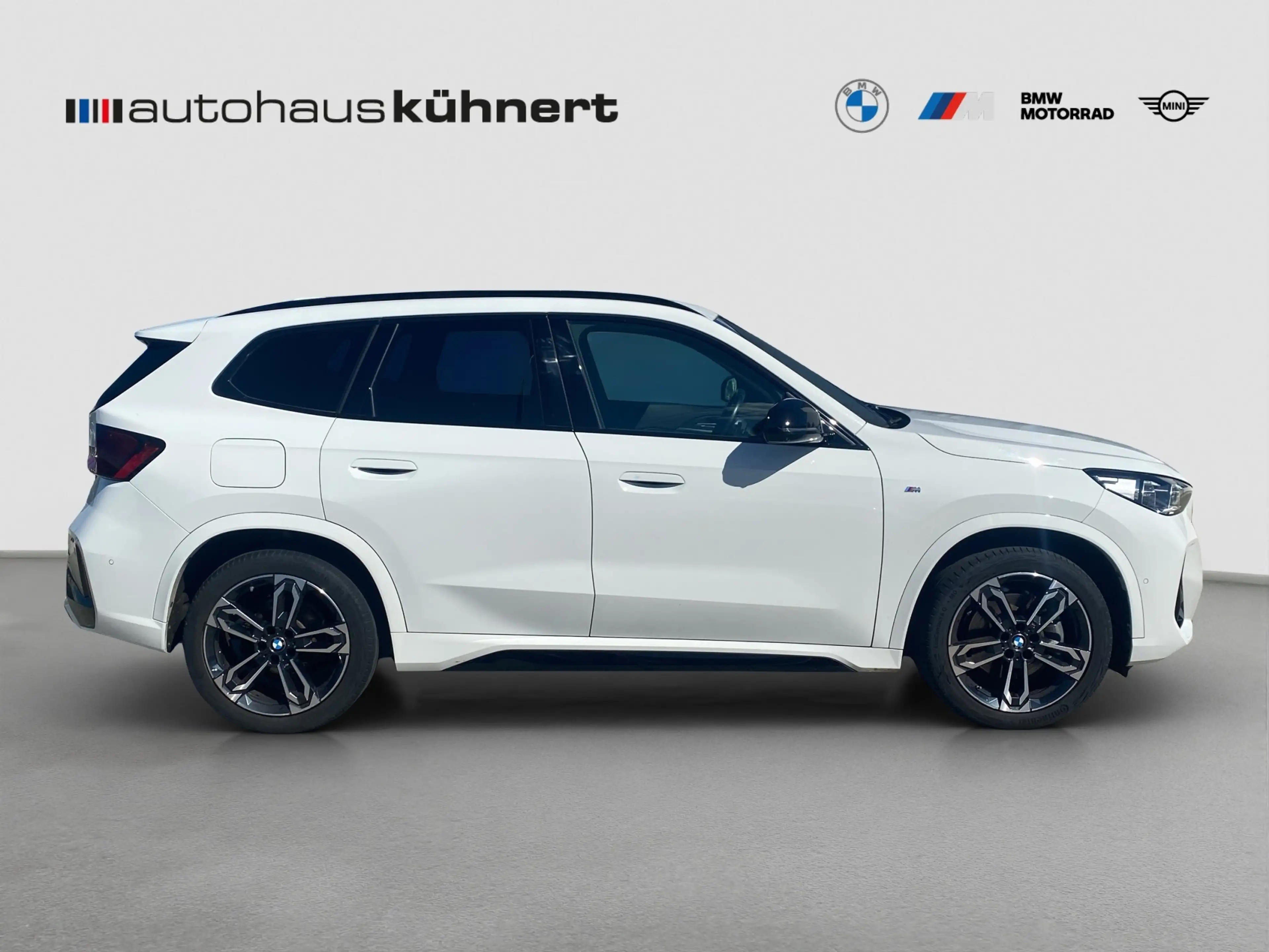 BMW X1 sDrive20i M-Sport ACC LED SpurAss 360° HUD — photo 8