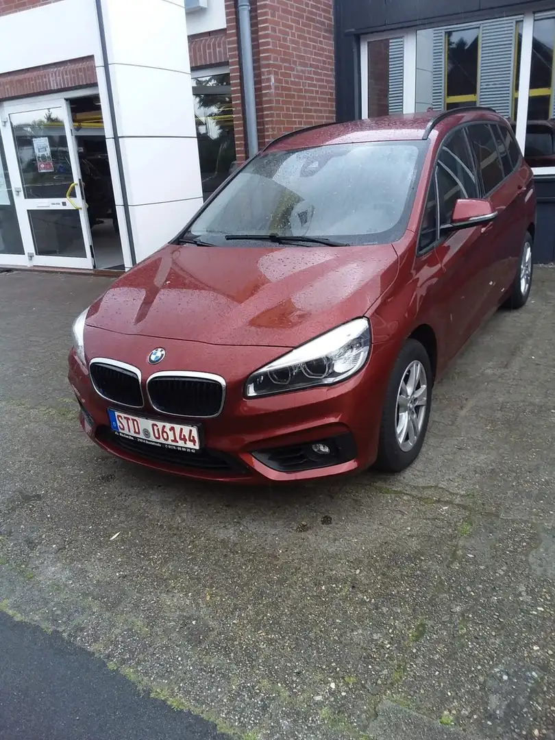 BMW 218 Baureihe 2 Gran Tourer 218 i Advantage Rot - 1