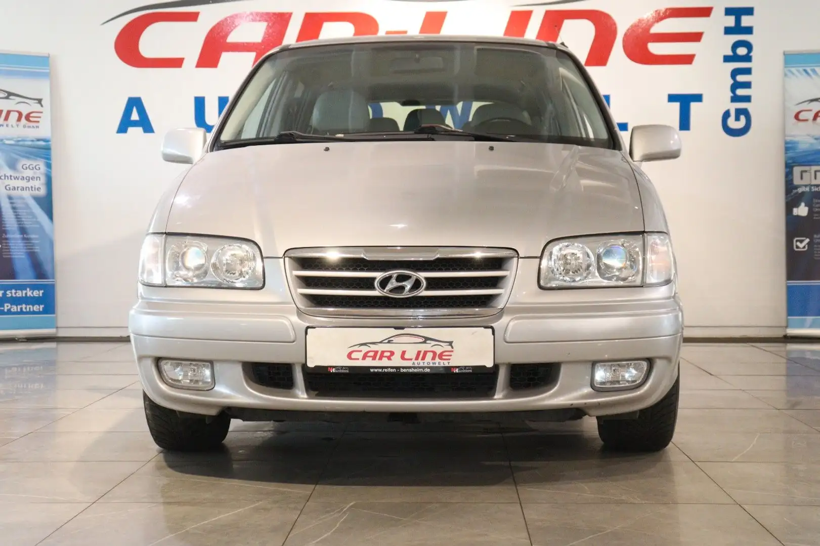 Hyundai Trajet 2.7 V6 GLS *7-Sitzer*Automatik*AHK 1,9t* Plateado - 2
