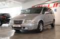 Hyundai Trajet 2.7 V6 GLS *7-Sitzer*Automatik*AHK 1,9t* Plateado - thumbnail 4