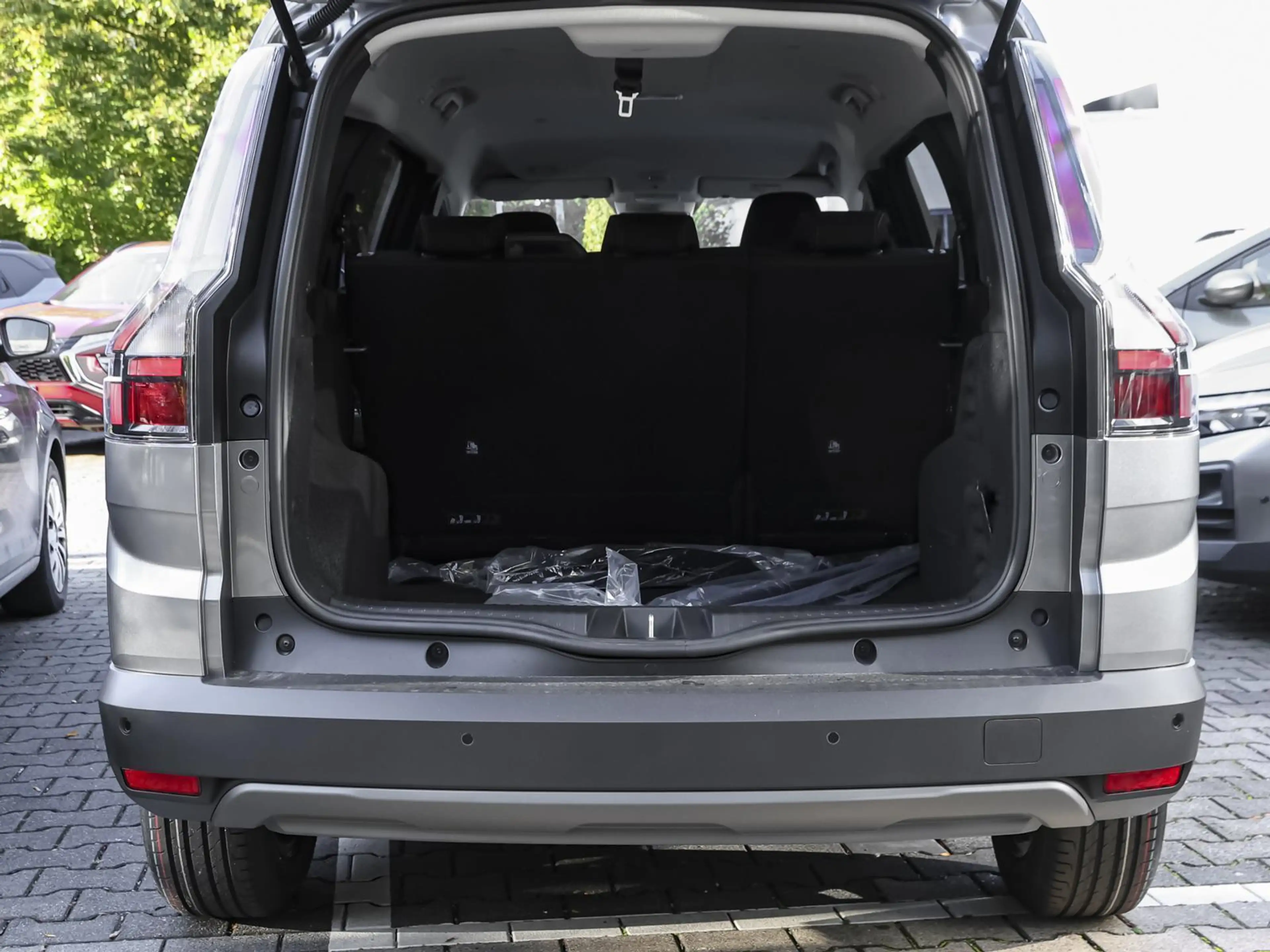 Dacia Jogger Extreme hybrid 155 NAVI SHZ PDC LHZ KLIMA — photo 8