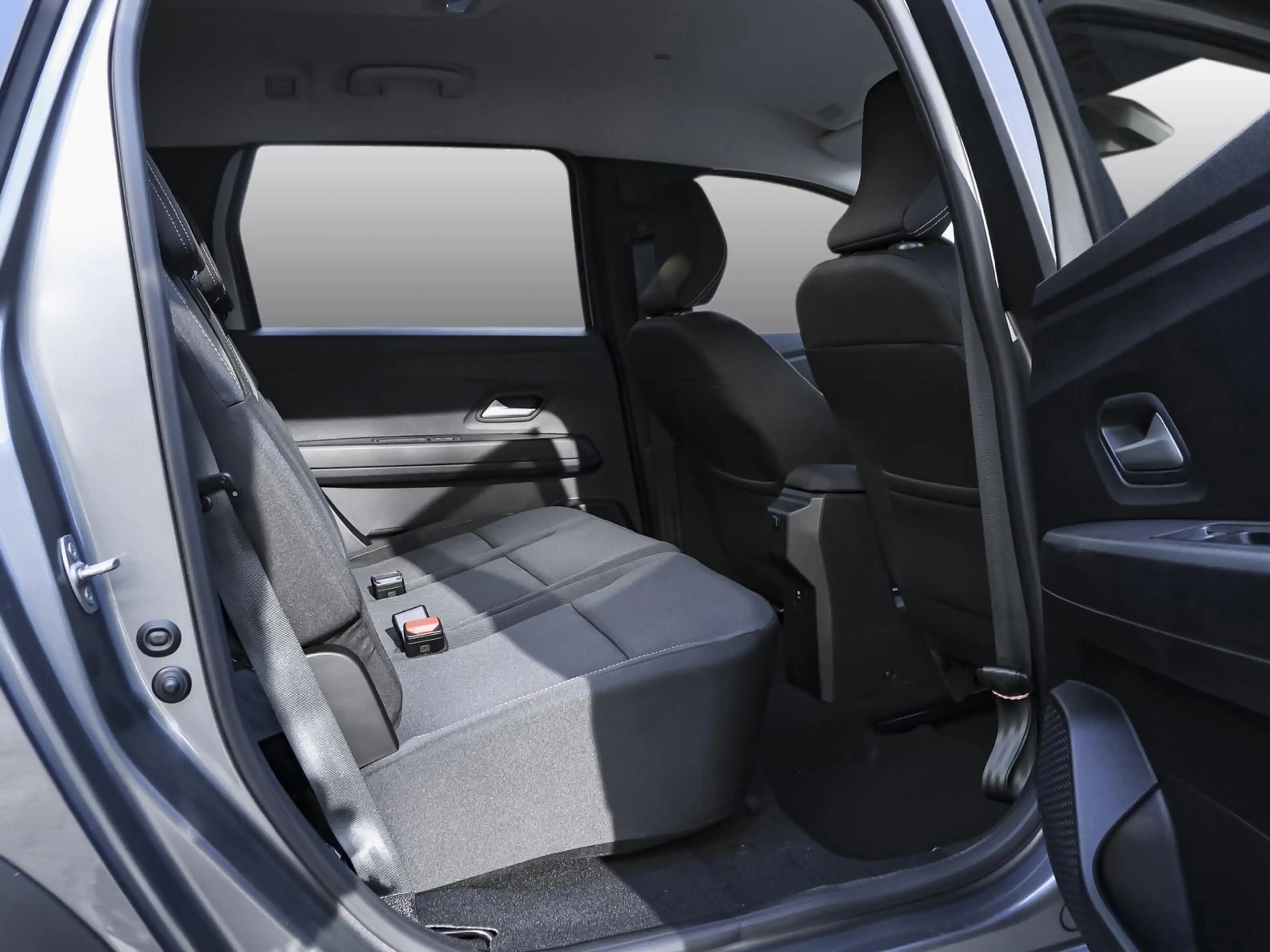 Dacia Jogger Extreme hybrid 155 NAVI SHZ PDC LHZ KLIMA — photo 4