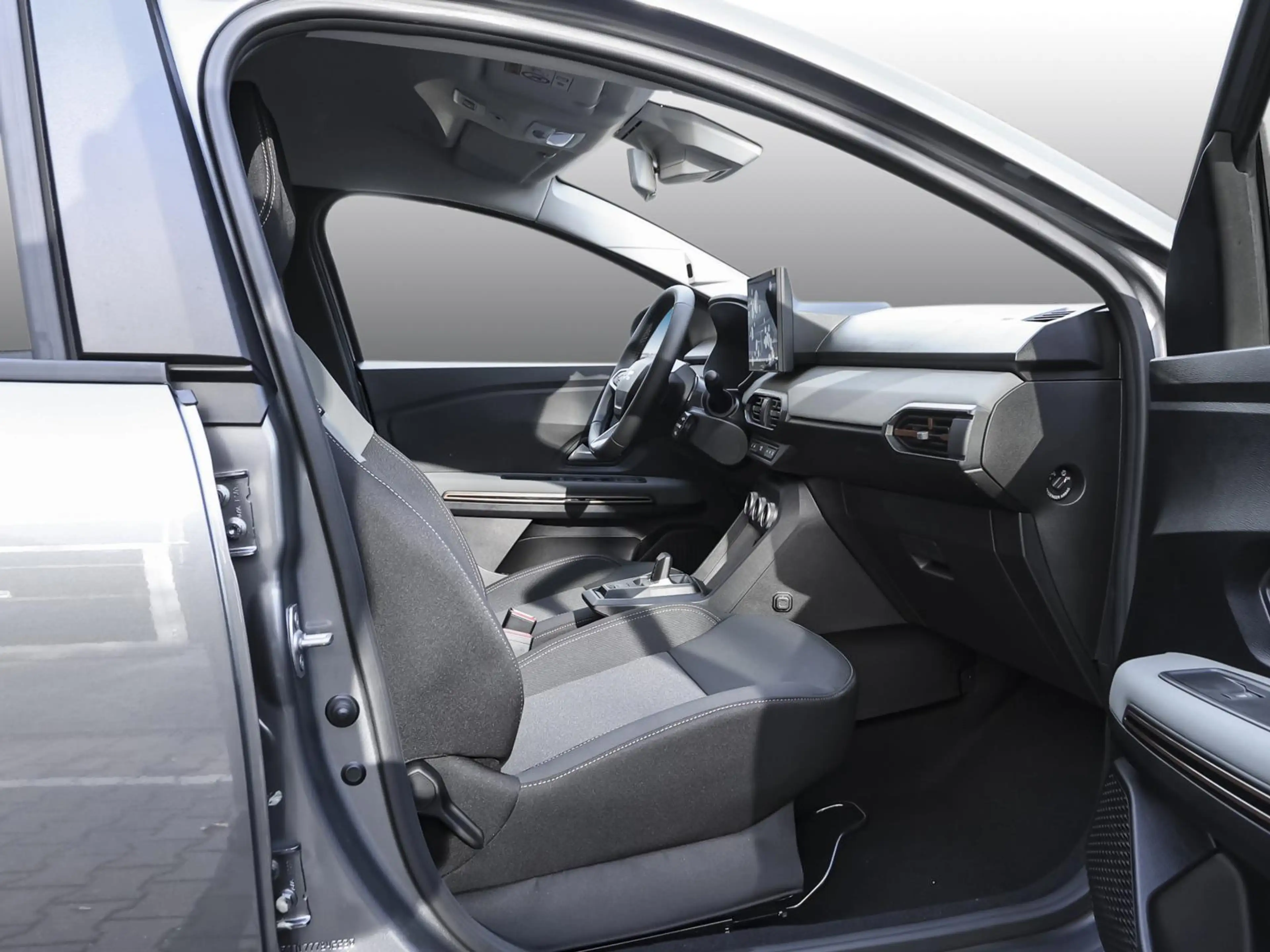 Dacia Jogger Extreme hybrid 155 NAVI SHZ PDC LHZ KLIMA — photo 3