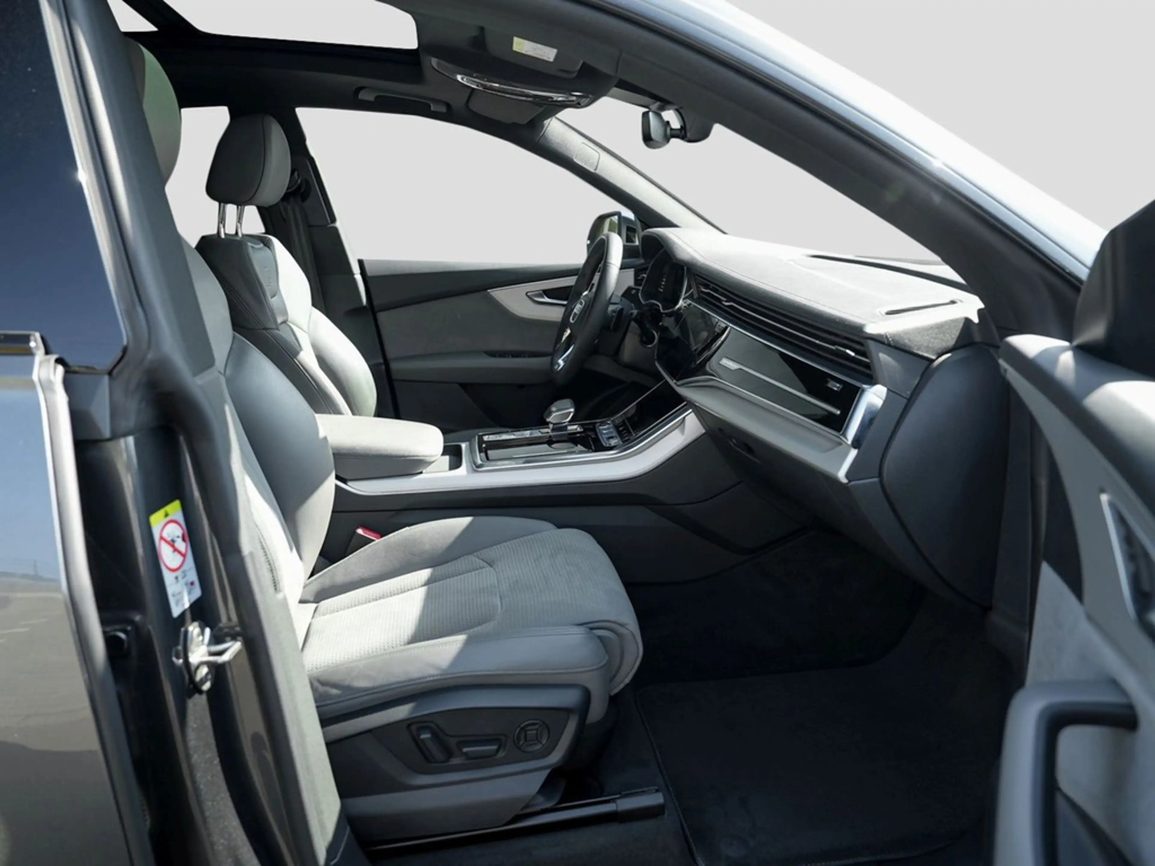Audi SQ8 4.0 TFSI quattro Matrix Pano ACC 360° StandH — photo 9