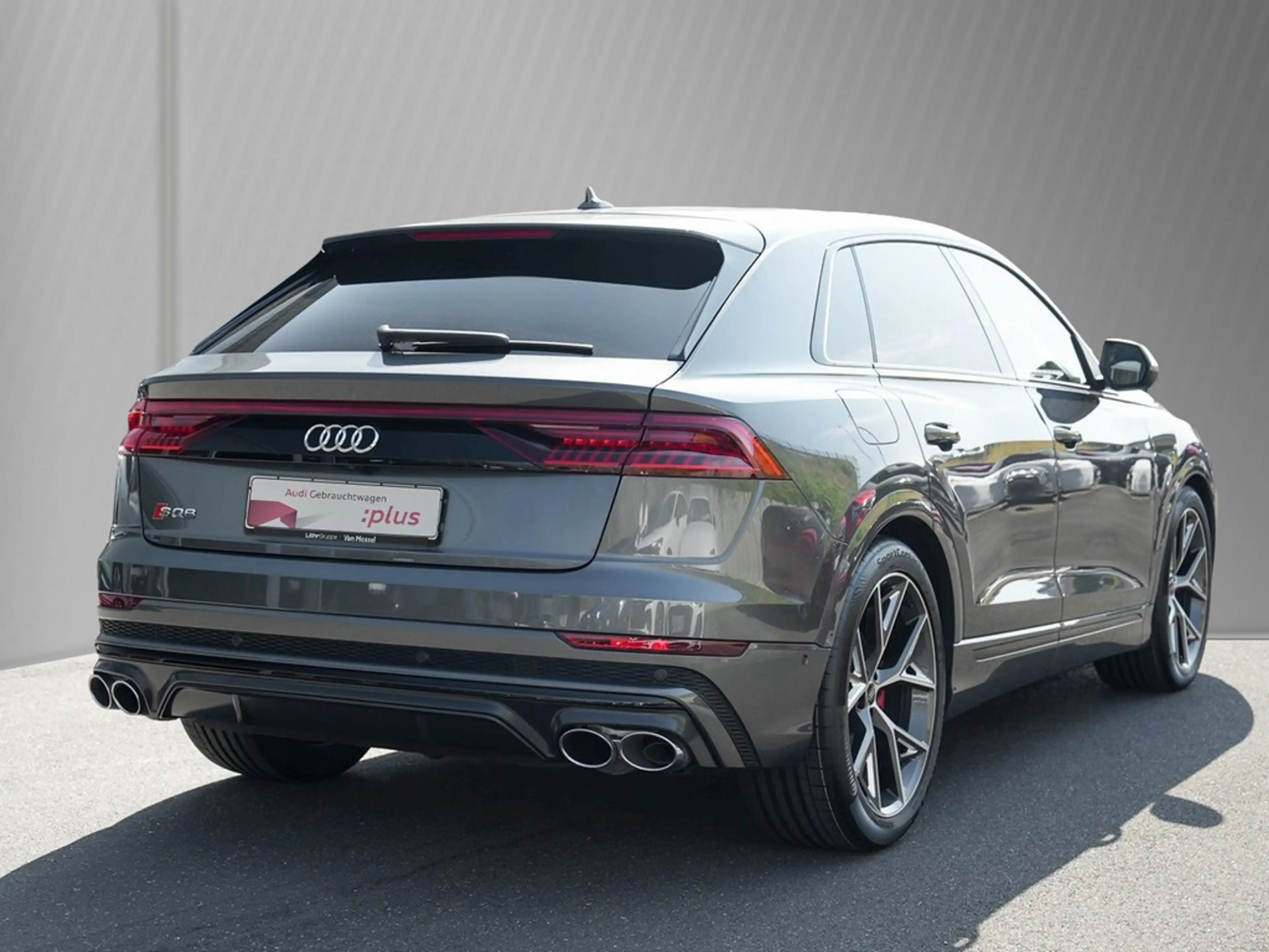 Audi SQ8 4.0 TFSI quattro Matrix Pano ACC 360° StandH — photo 5