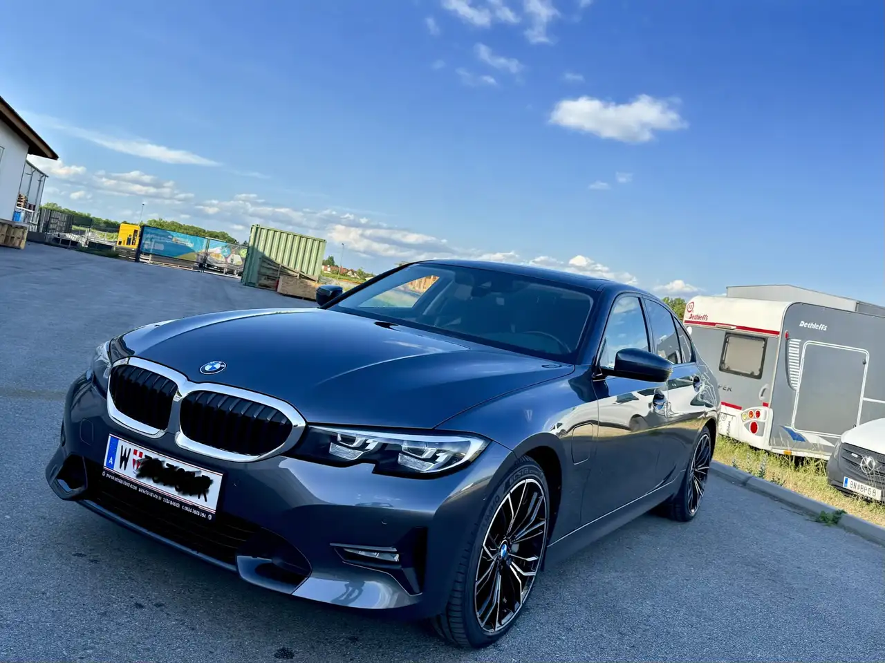 BMW 330