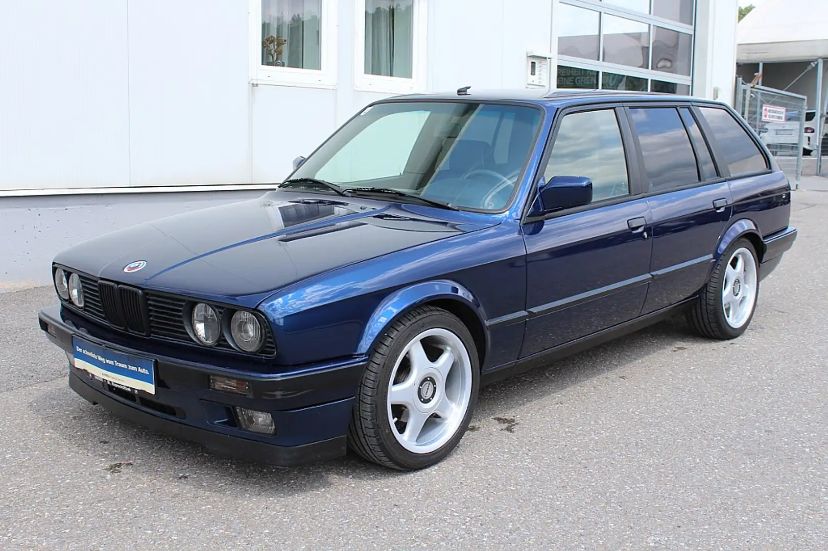 BMW 320 i touring * Privatverkauf ohne Gewährleistung * Azul - 1