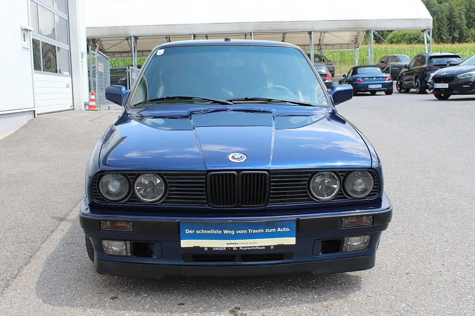 BMW 320 i touring * Privatverkauf ohne Gewährleistung * Blau - 2