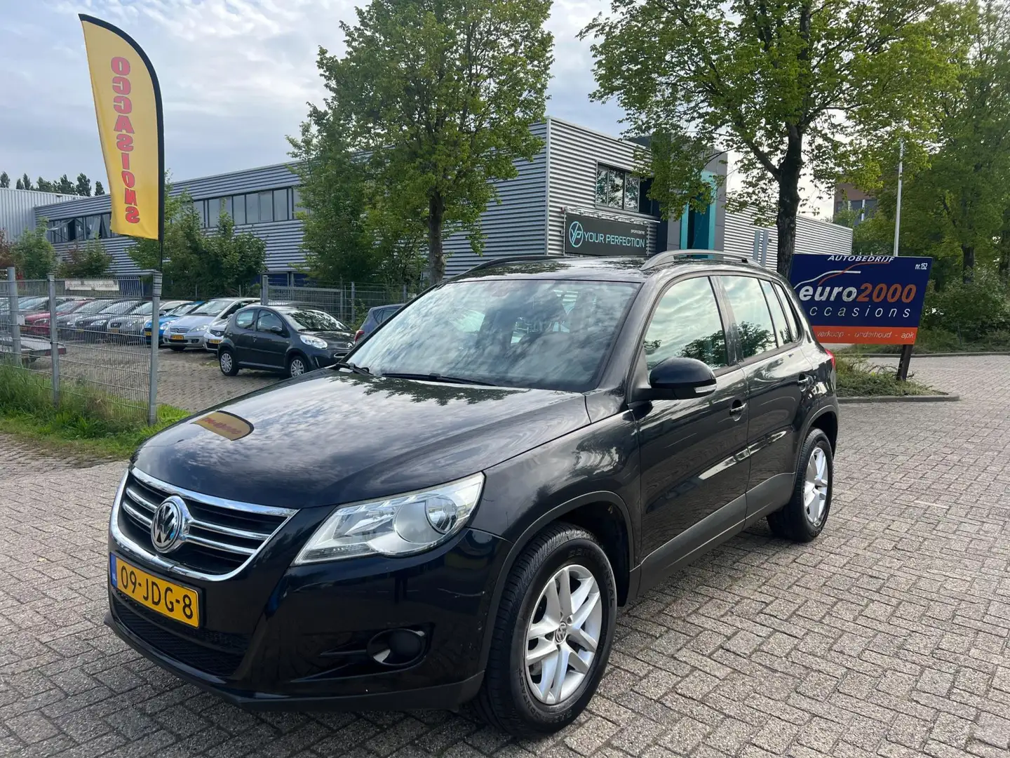 Volkswagen Tiguan 1.4 TSI Comfort&Design 4Motion - AIRCO ! Schwarz - 1