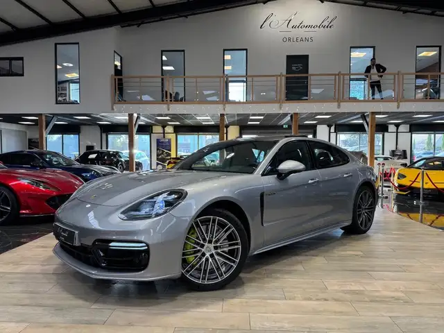 Porsche Panamera 4 E-HYBRID V6 462 CV PDK8 TO/HUD/CHRONO/FULL A