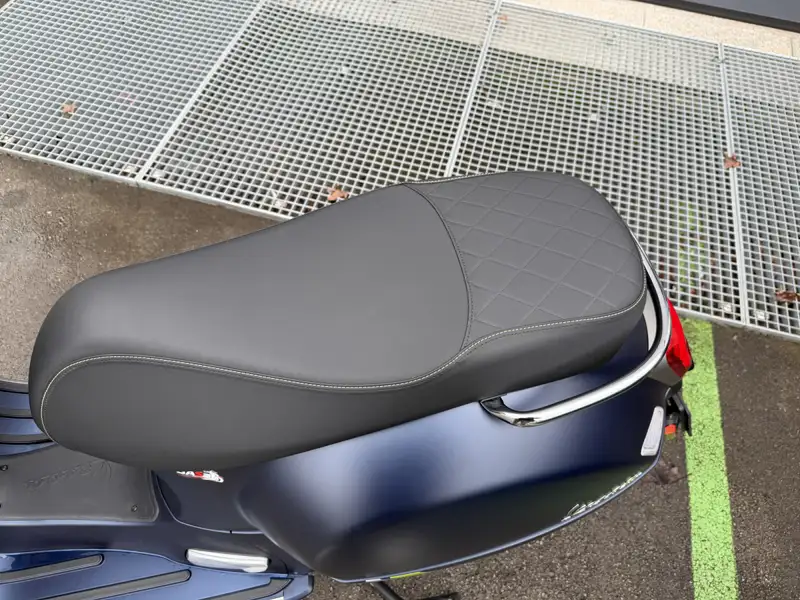 Vespa GTS Super Tech - foto 3