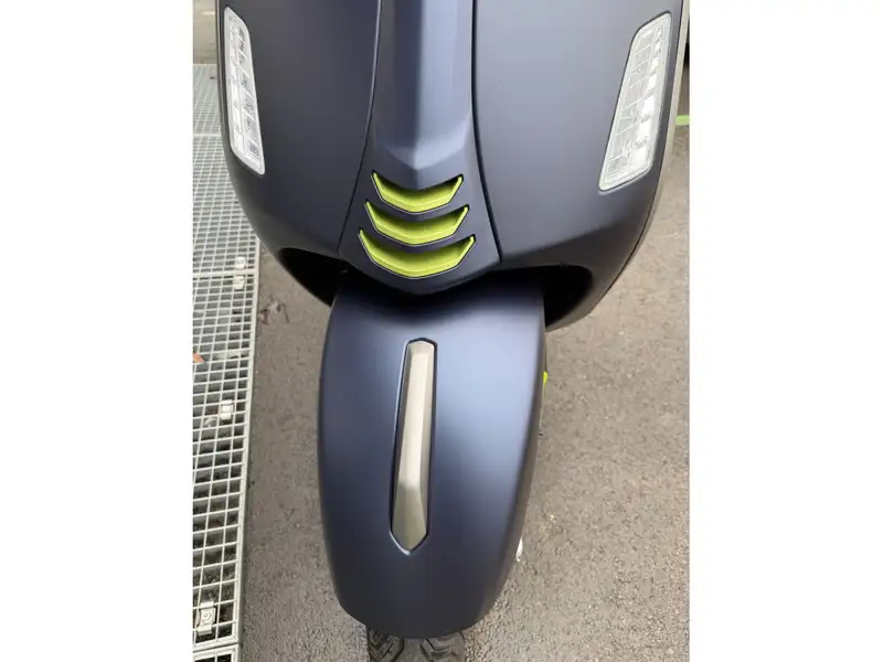 Vespa GTS Super Tech - foto 7
