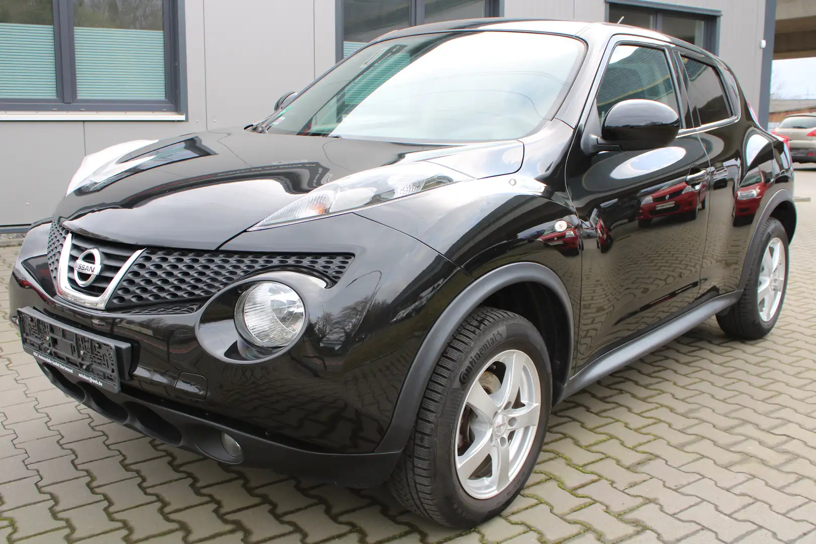 Nissan Juke N-Tec 1.6i Aus 1.Hand Navi Kamera Schwarz - 1