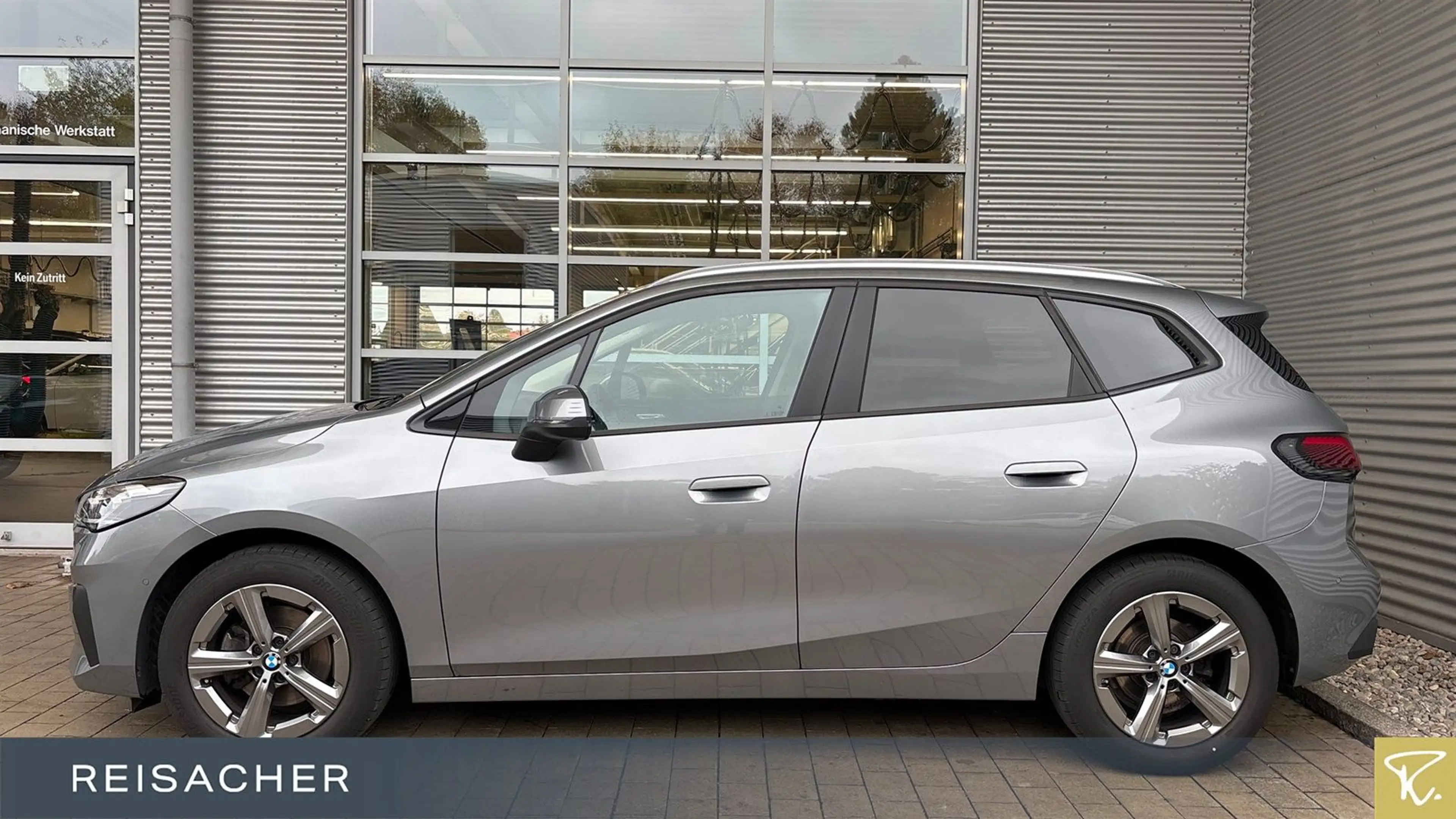 BMW 218 iA Active Tourer LCPlus Pano RFK SSV adaptLED — photo 4