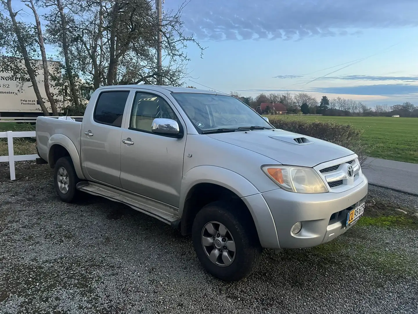 Toyota Hilux Toyota Hilux 4 doors Argent - 2