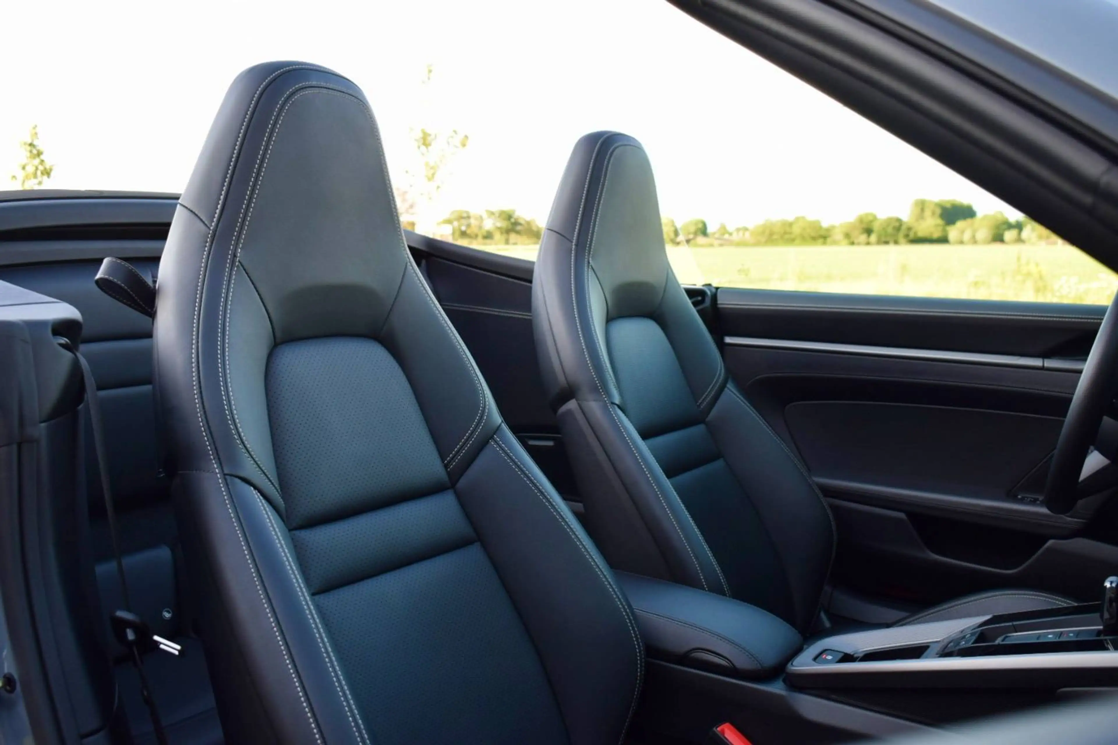 Porsche 911 992 Carrera Cabriolet, SportUitlaat/Bose/Camera/Leather/CruiseControl/NEW — photo 2