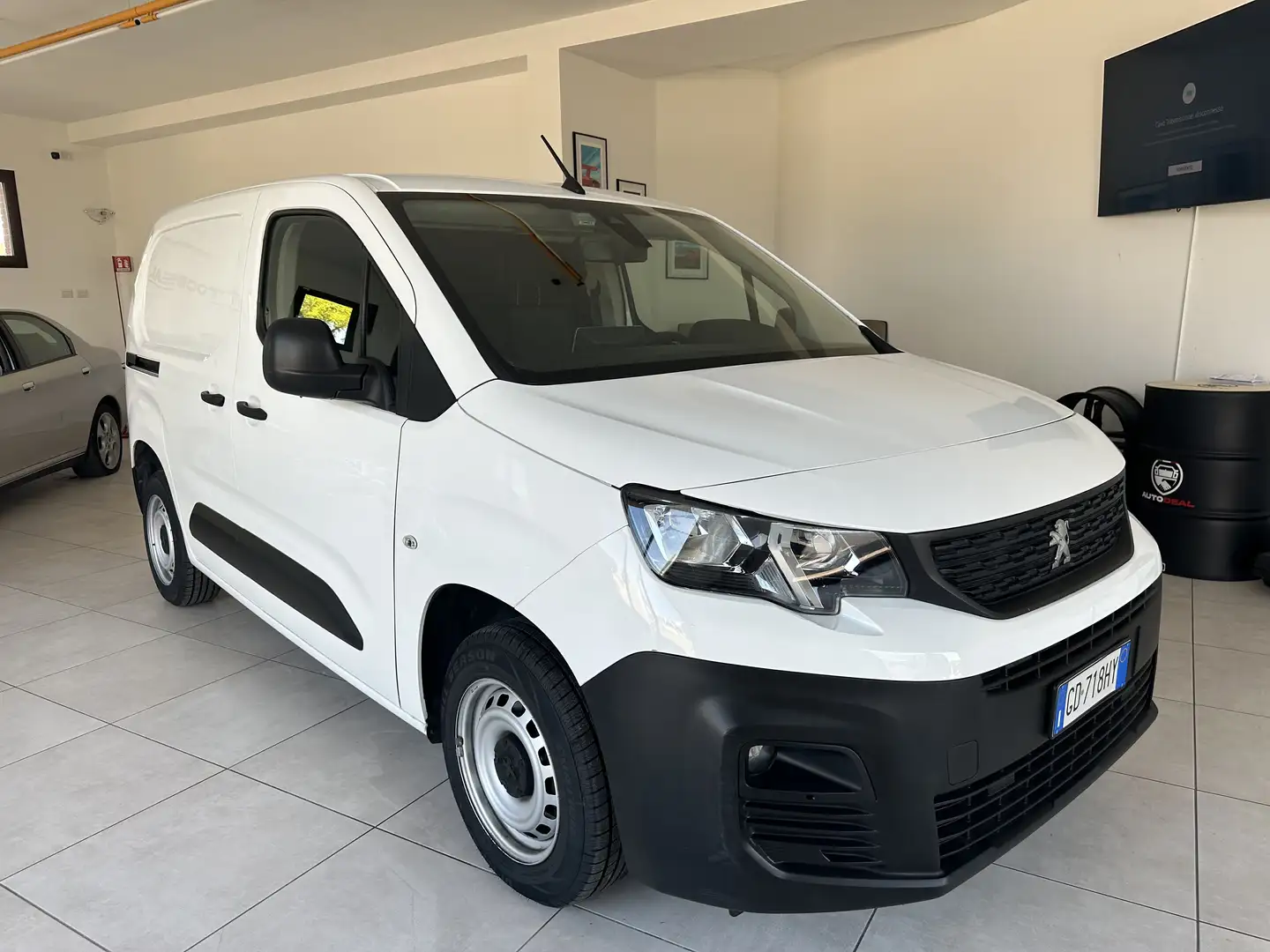 Peugeot Partner L1 1.5 HDI 3 POSTI Bianco - 2